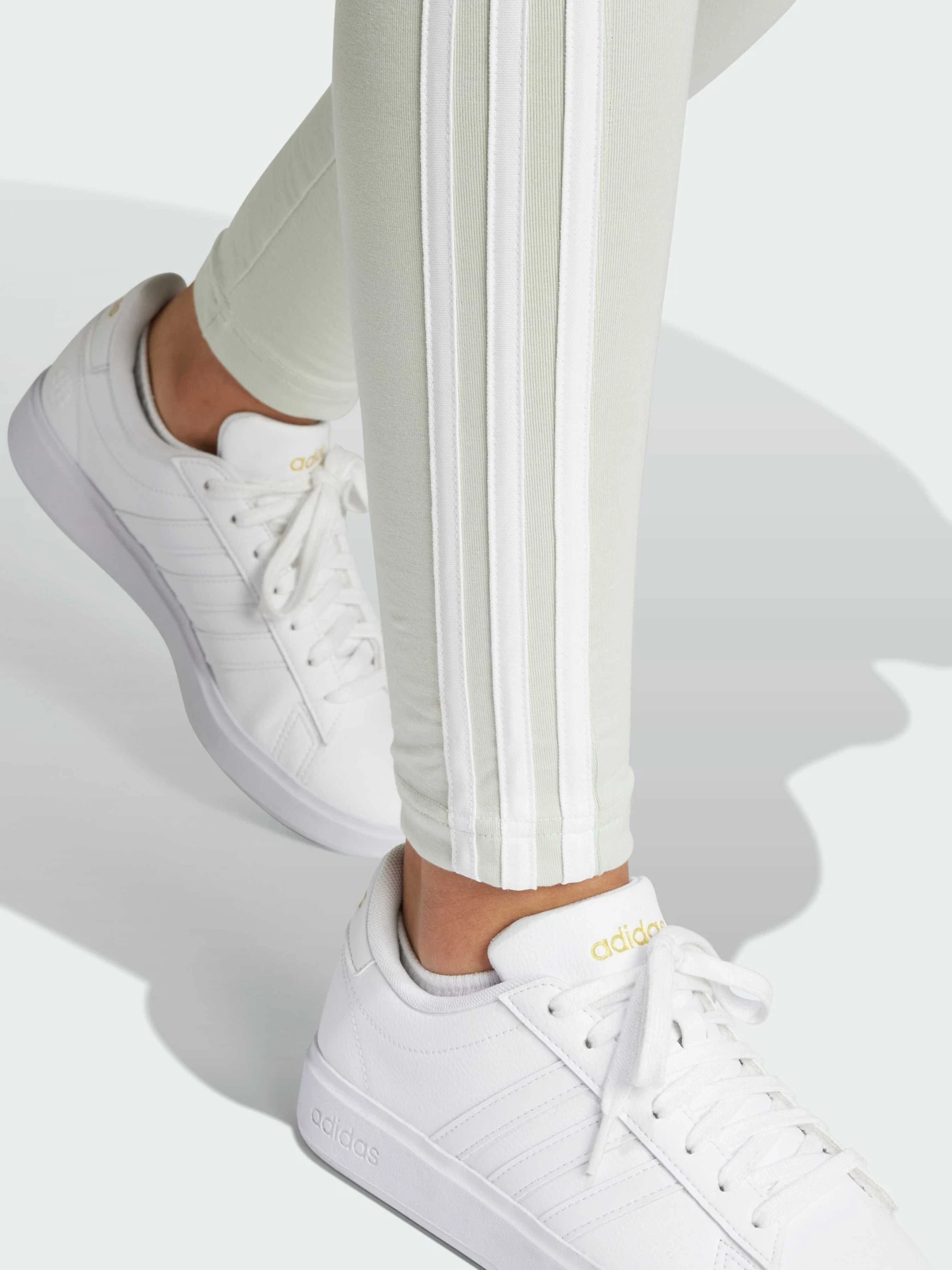 Брюки Adidas модель IY4191 Фото