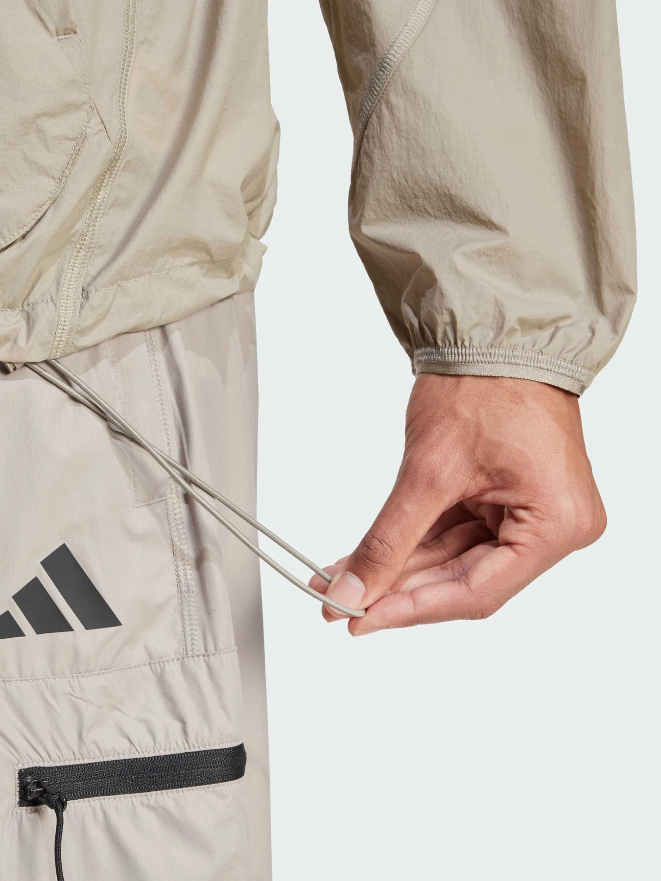 Куртки та дублянки Adidas модель JF3293 Фото