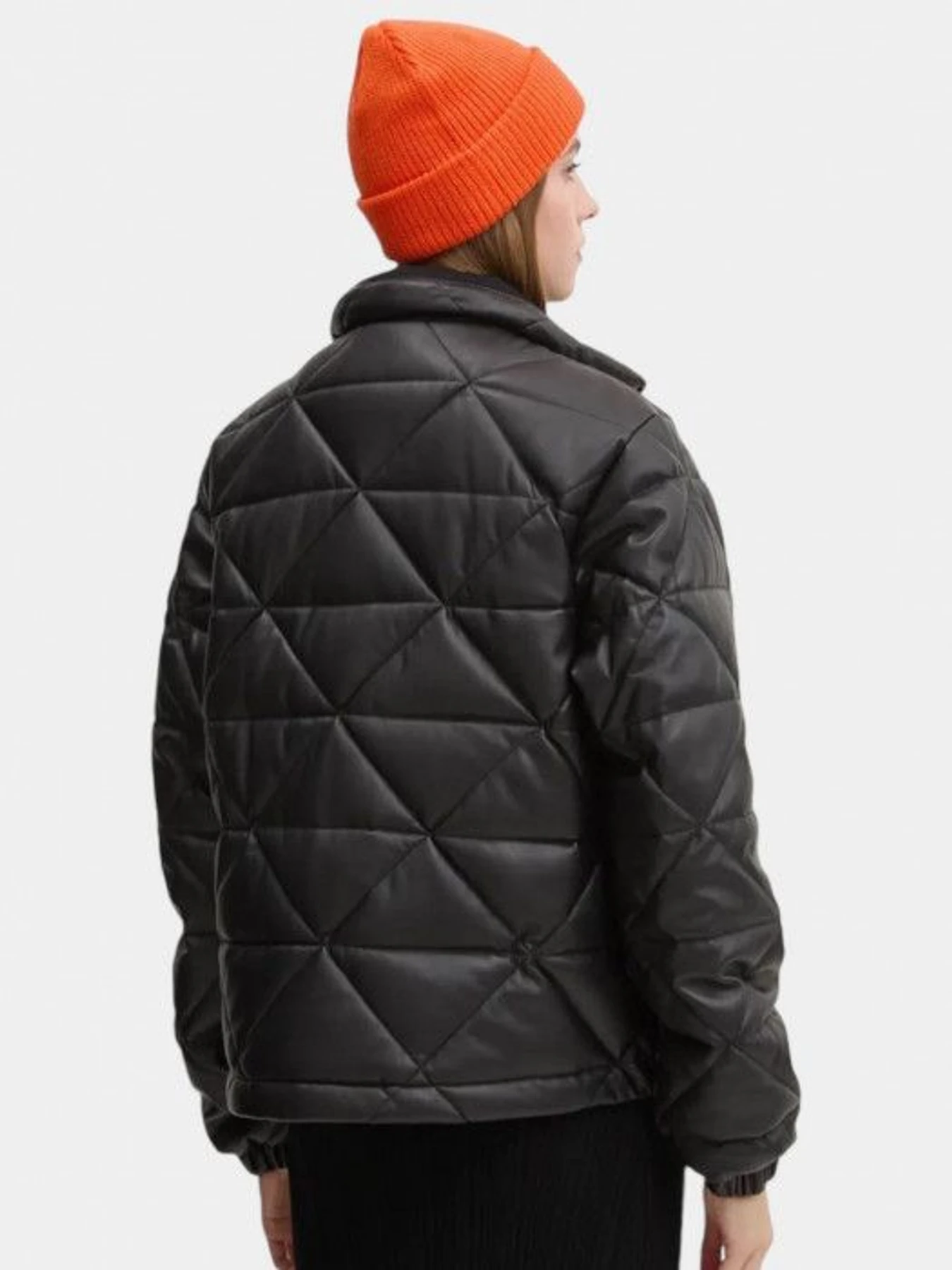 Куртки и дубленки HUGO модель 6622 Куртки и дубленки HUGO модель 6622 Фото