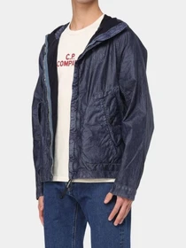 Куртки и дубленки CP Company модель 8038 Фото
