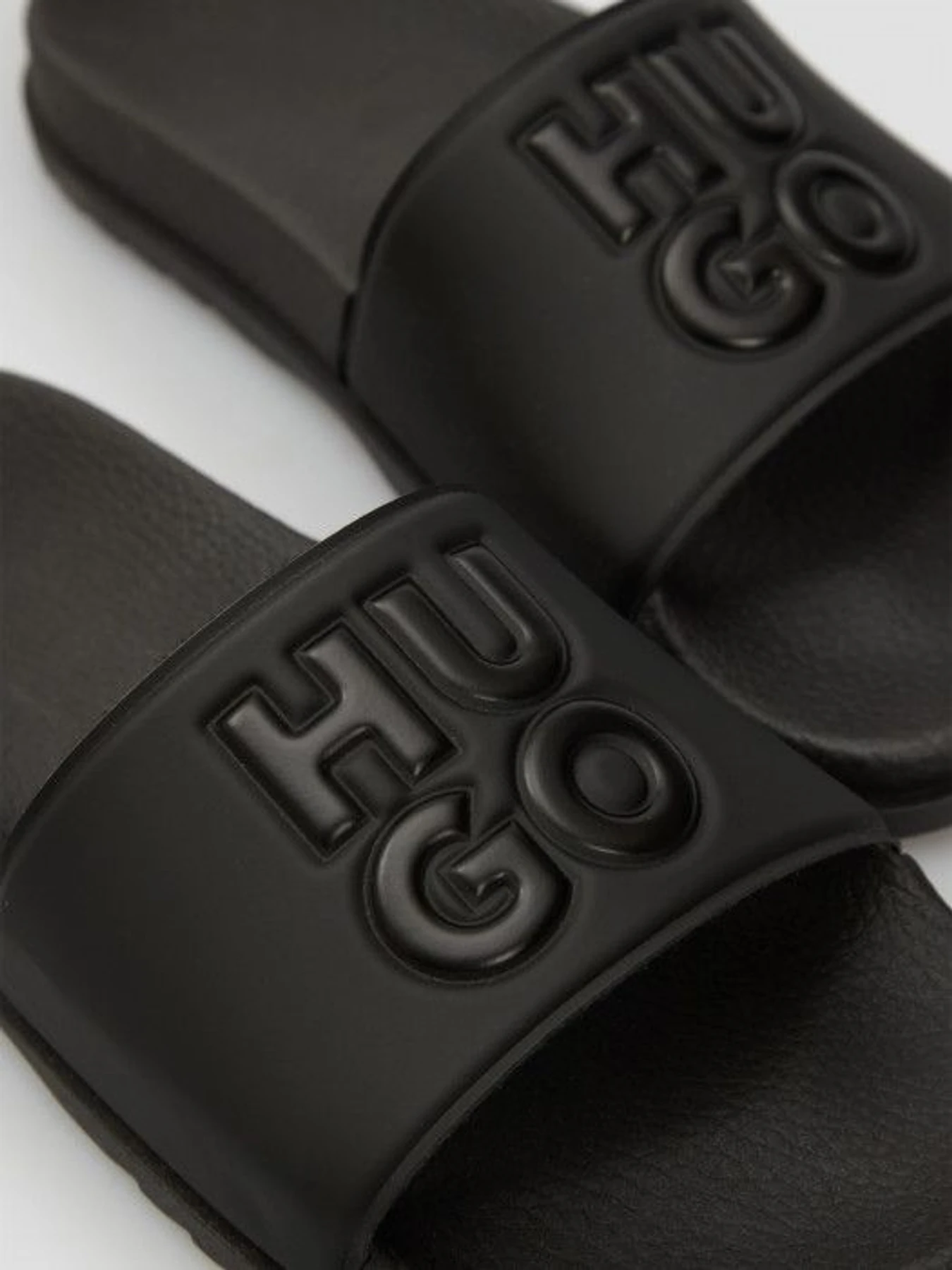Шлёпанцы HUGO модель 8499 Шлёпанцы HUGO модель 8499 Фото