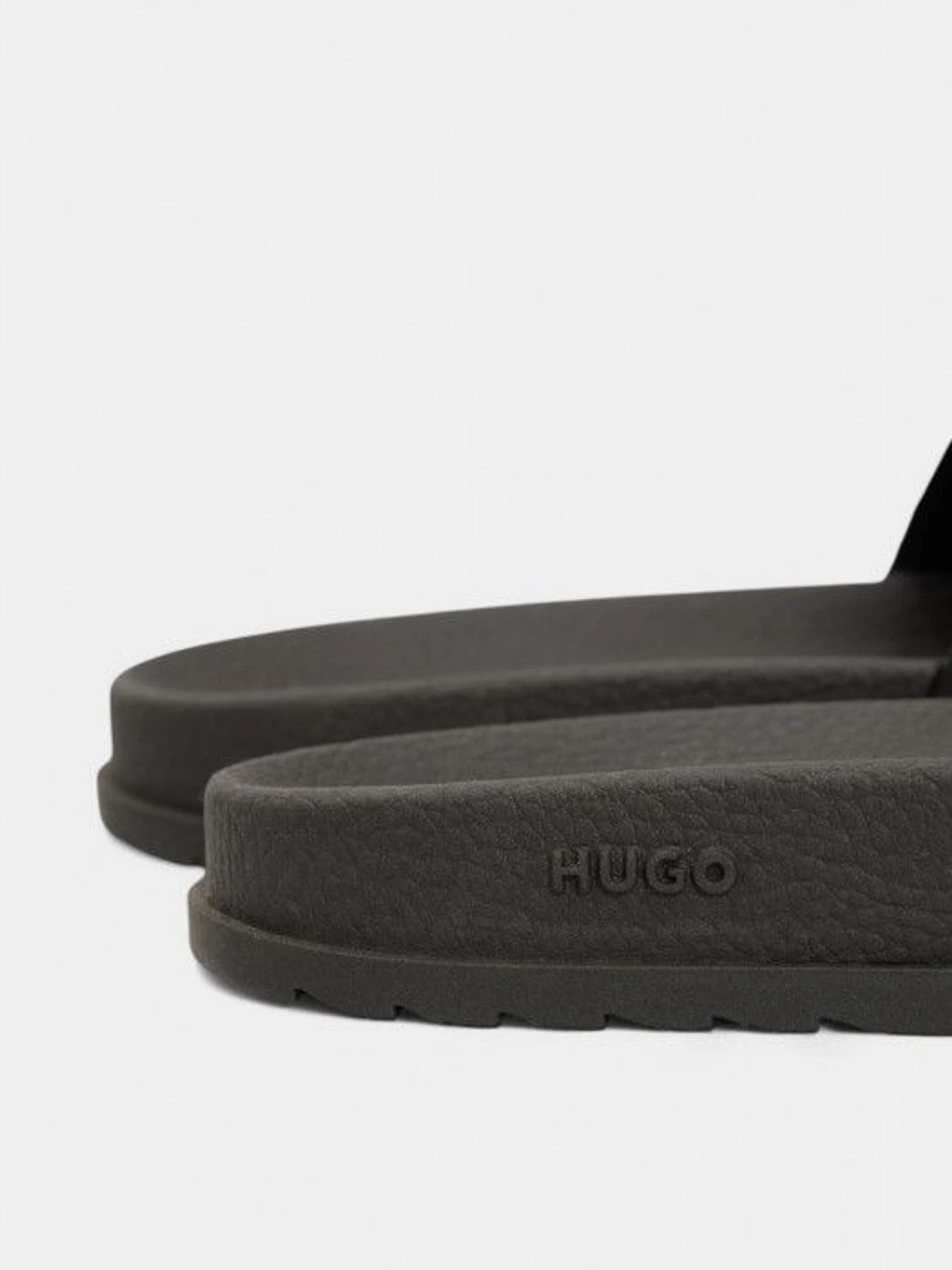 Шлёпанцы HUGO модель 8499 Шлёпанцы HUGO модель 8499 Фото