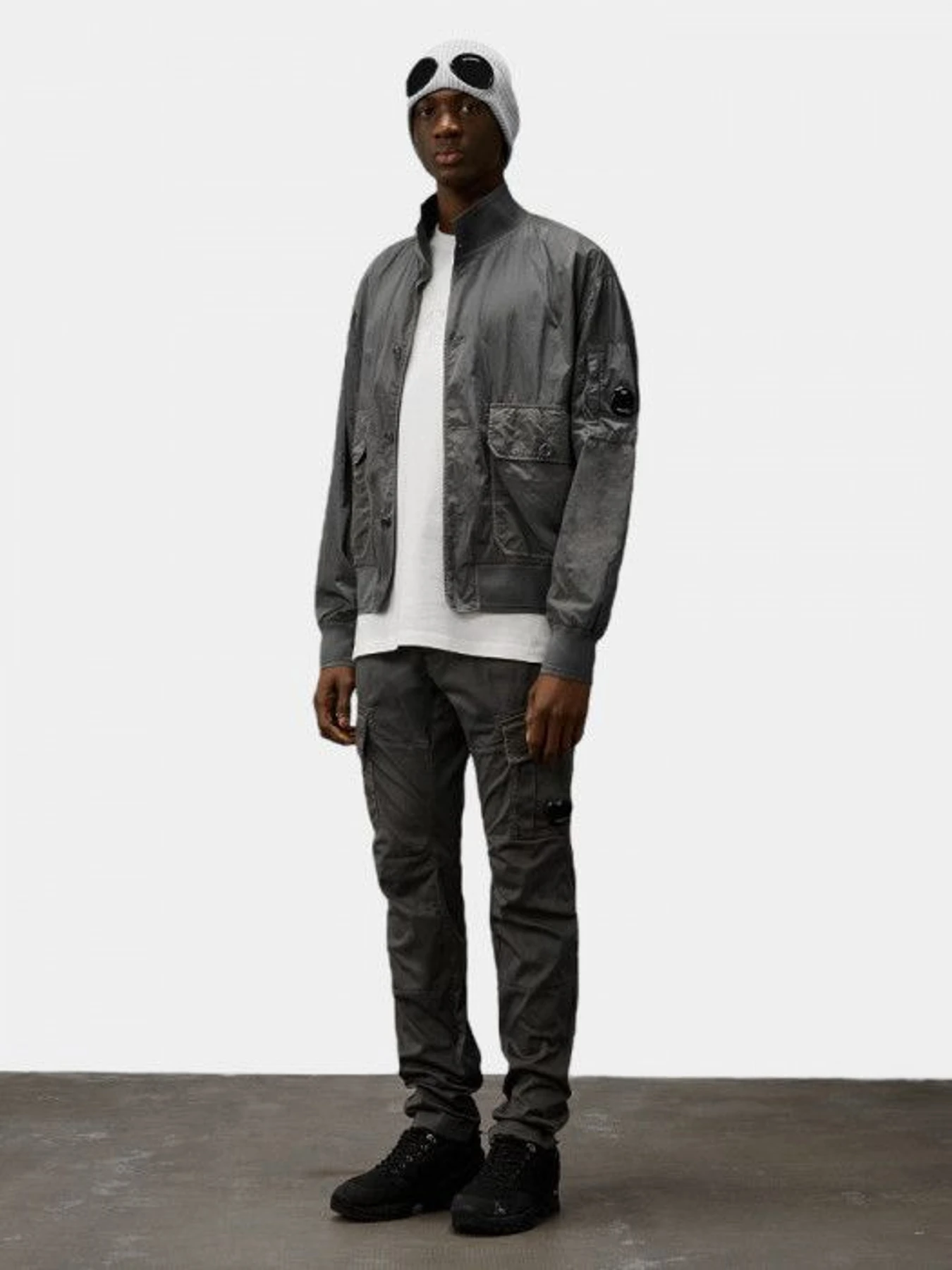 Куртки и дубленки CP Company модель 8581 Фото