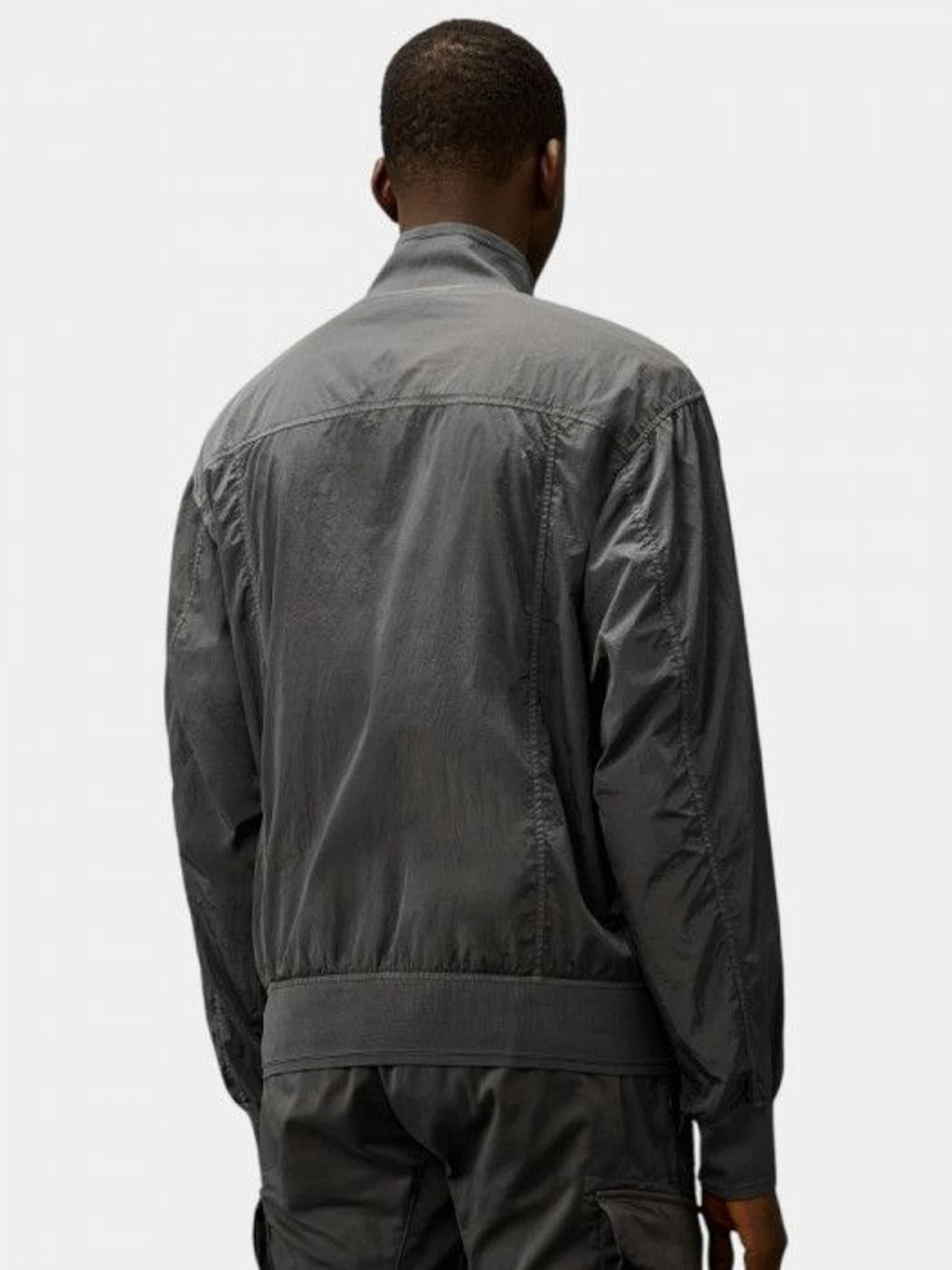 Куртки и дубленки CP Company модель 8581 Фото