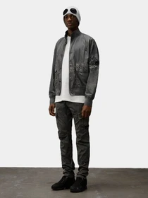 Куртки и дубленки CP Company модель 8581 Фото