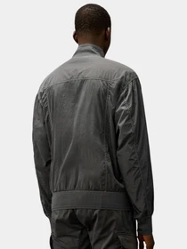Куртки и дубленки CP Company модель 8581 Фото