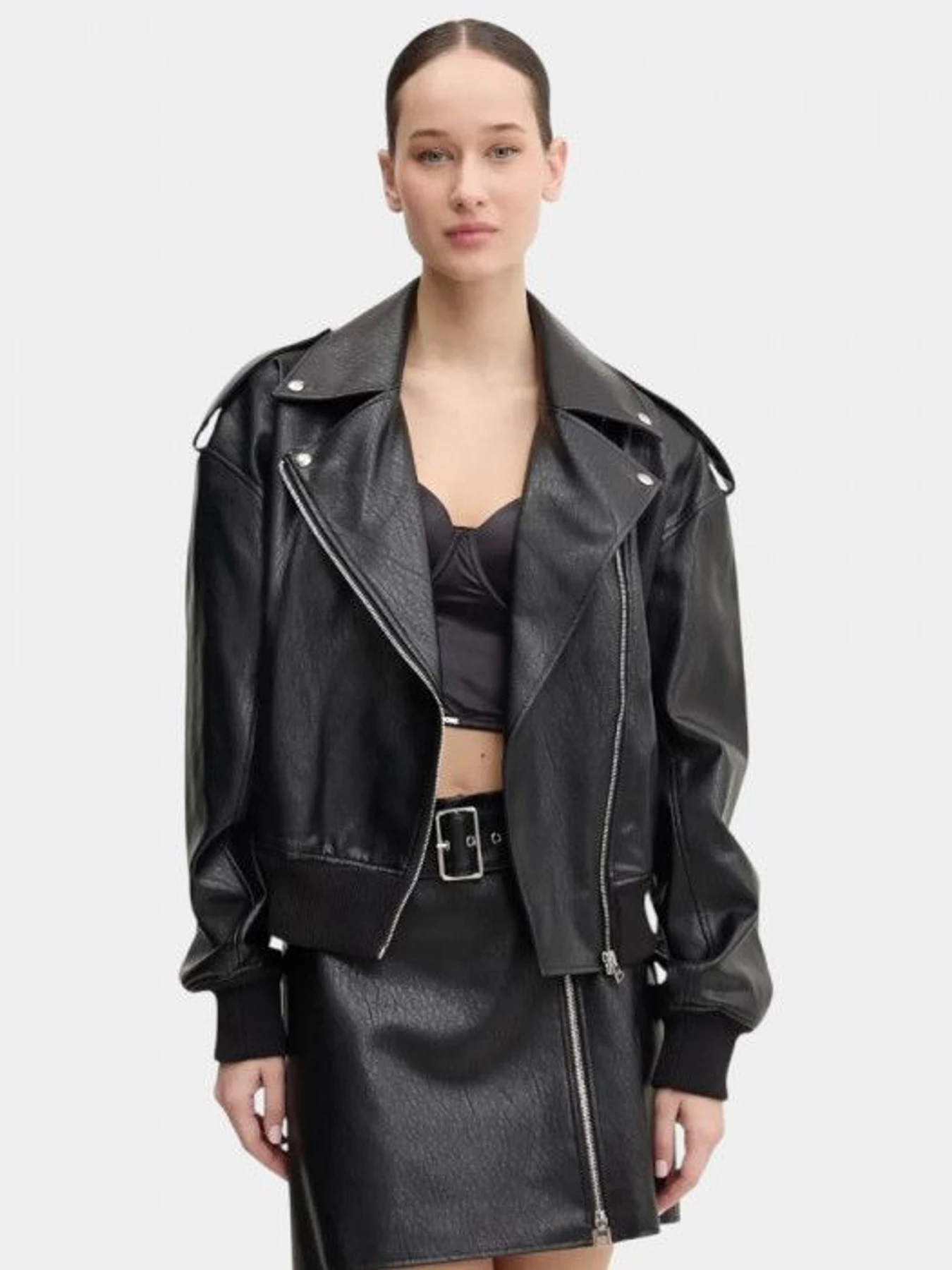 Куртки и дубленки HUGO модель 8592 Куртки и дубленки HUGO модель 8592 Фото