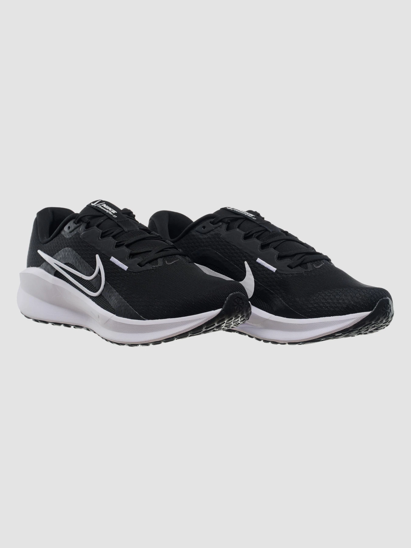 Кросівки NIKE Downshifter 13 модель FD6454-001 Фото