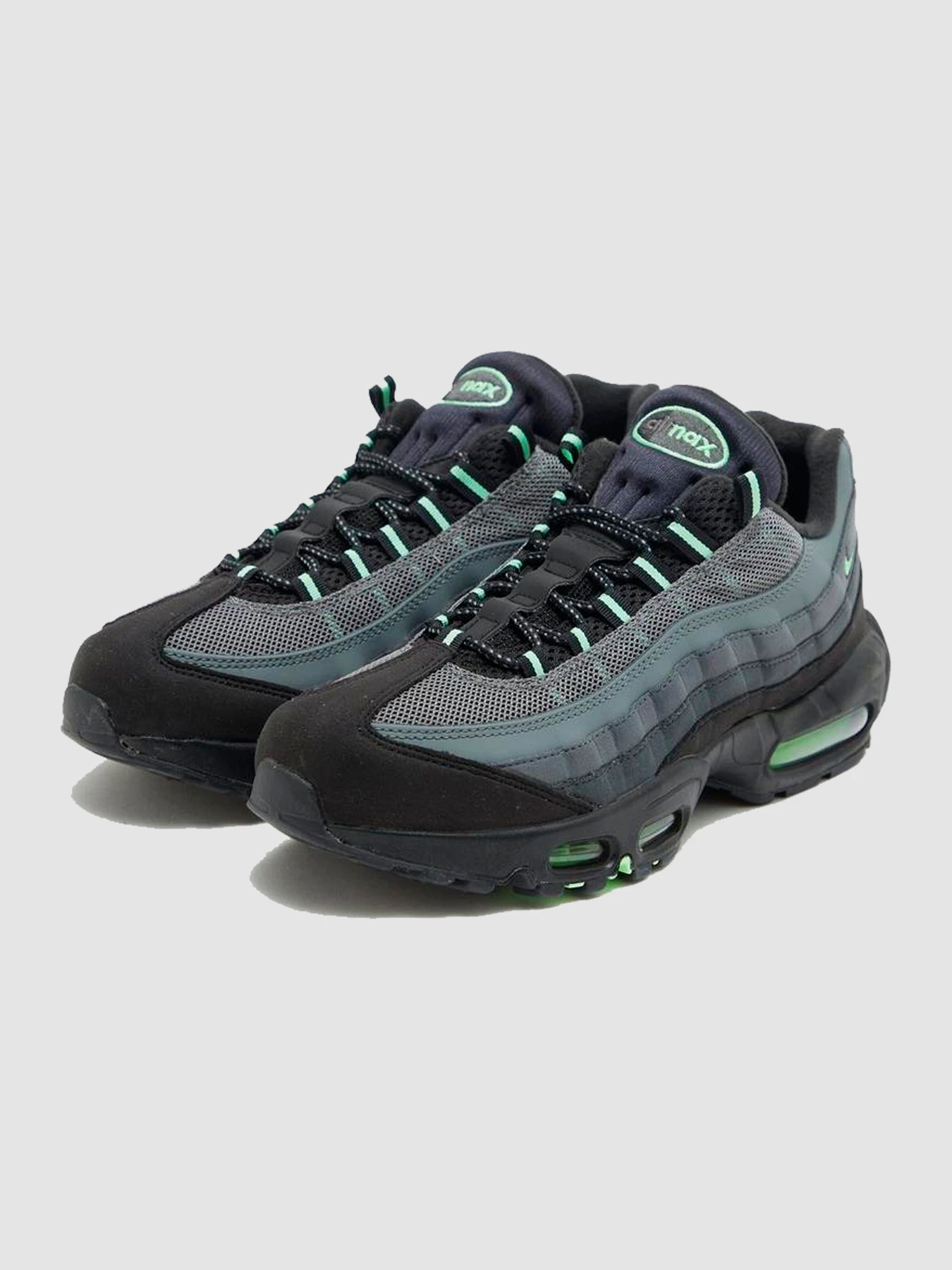 Кроссовки NIKE Air Max 95 модель HM0622-001 Кроссовки NIKE Air Max 95 модель HM0622-001 Фото