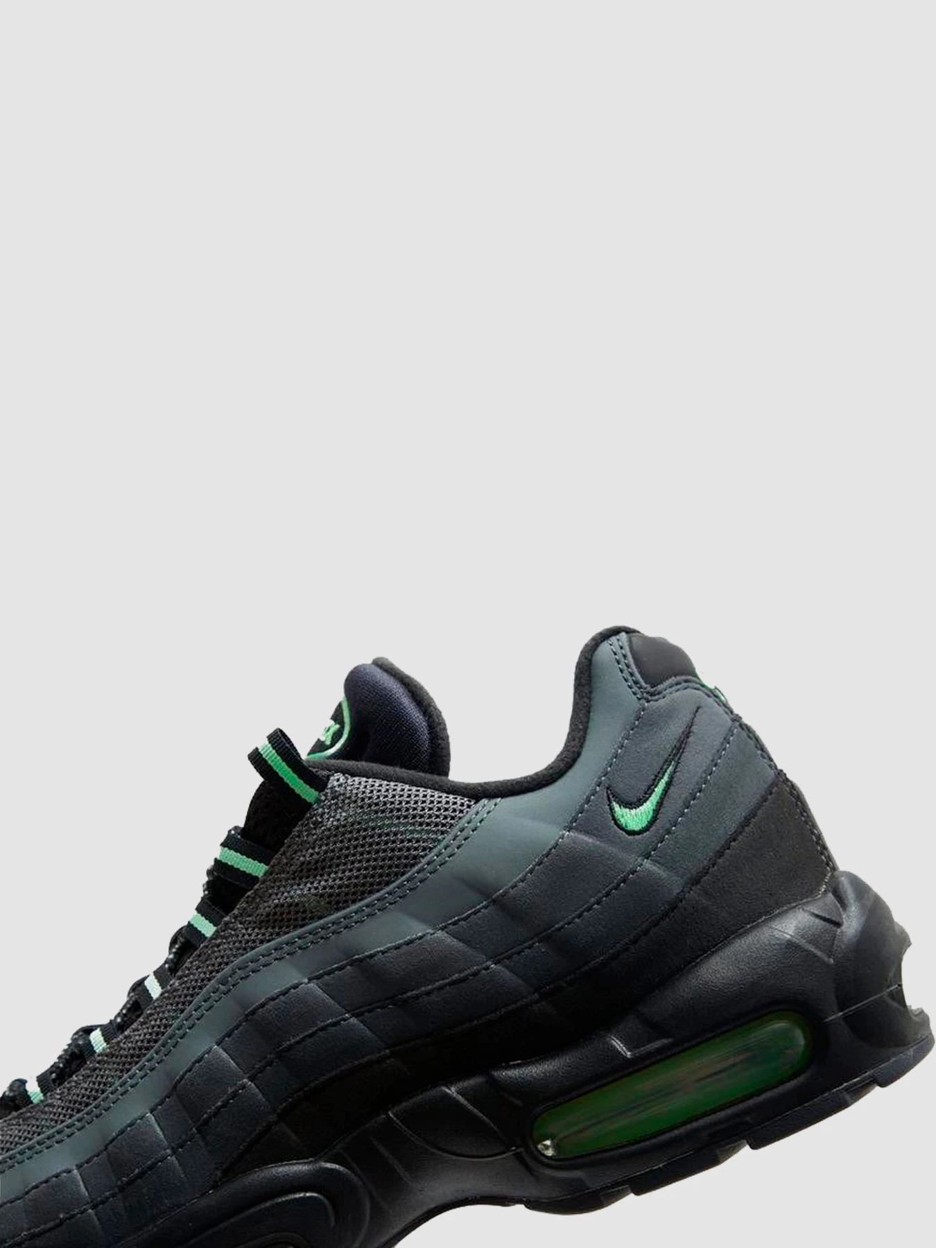 Кроссовки NIKE Air Max 95 модель HM0622-001 Кроссовки NIKE Air Max 95 модель HM0622-001 Фото