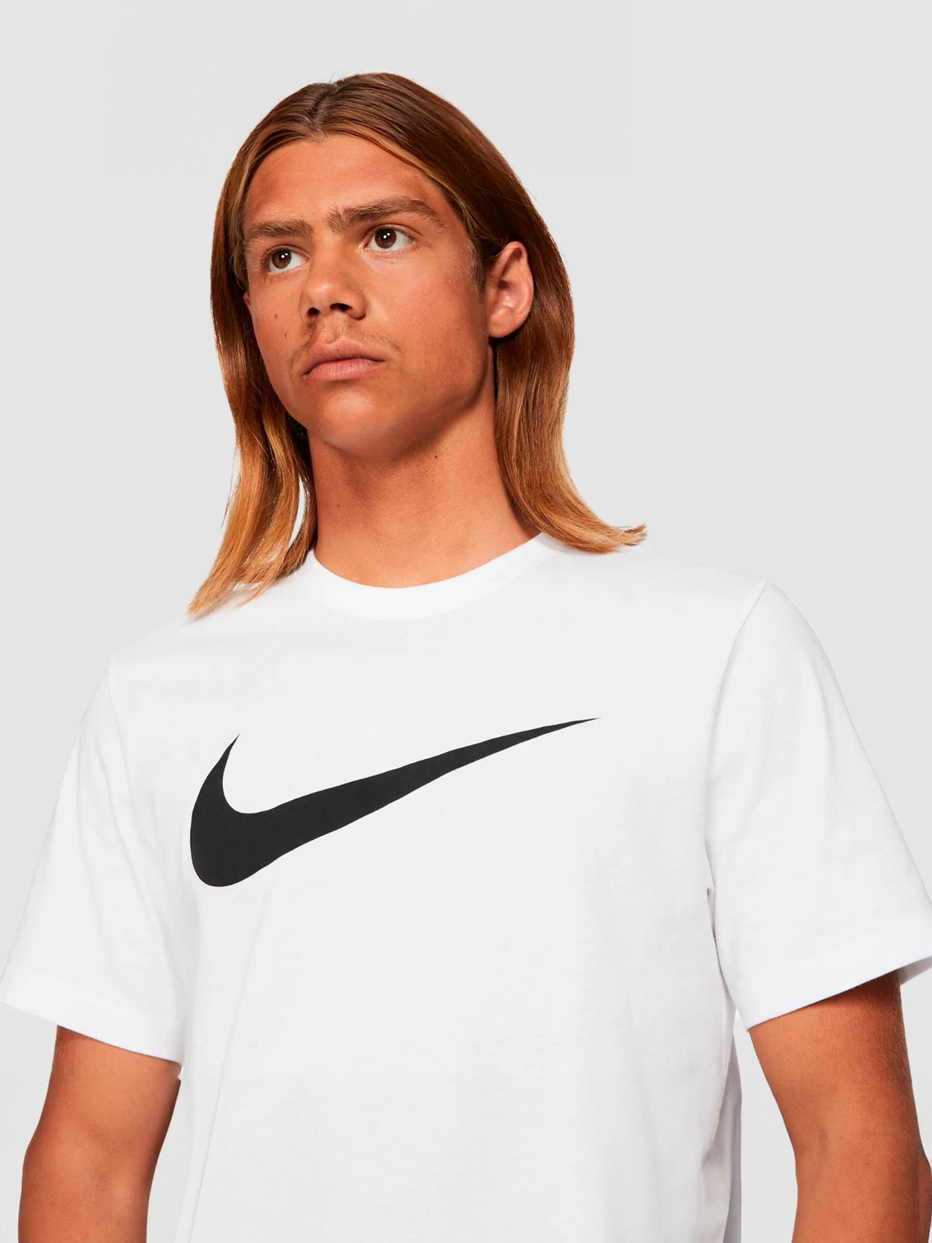 Футболки и поло NIKE Nsw Icon Swoosh T- Shirt модель DC5094-100 Футболки и поло NIKE Nsw Icon Swoosh T- Shirt модель DC5094-100 Фото