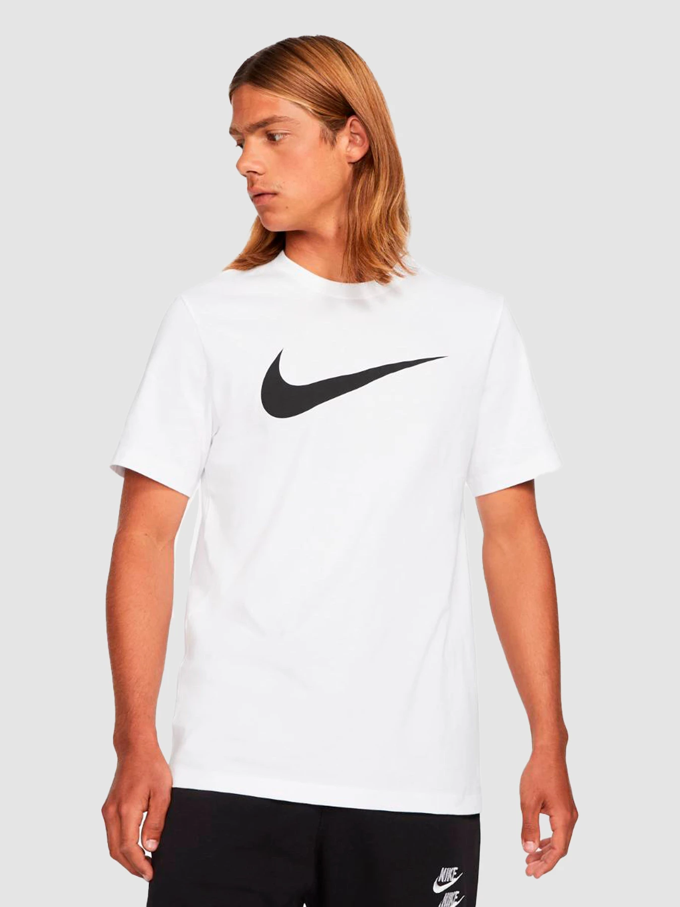 Футболки и поло NIKE Nsw Icon Swoosh T- Shirt модель DC5094-100 Футболки и поло NIKE Nsw Icon Swoosh T- Shirt модель DC5094-100 Фото