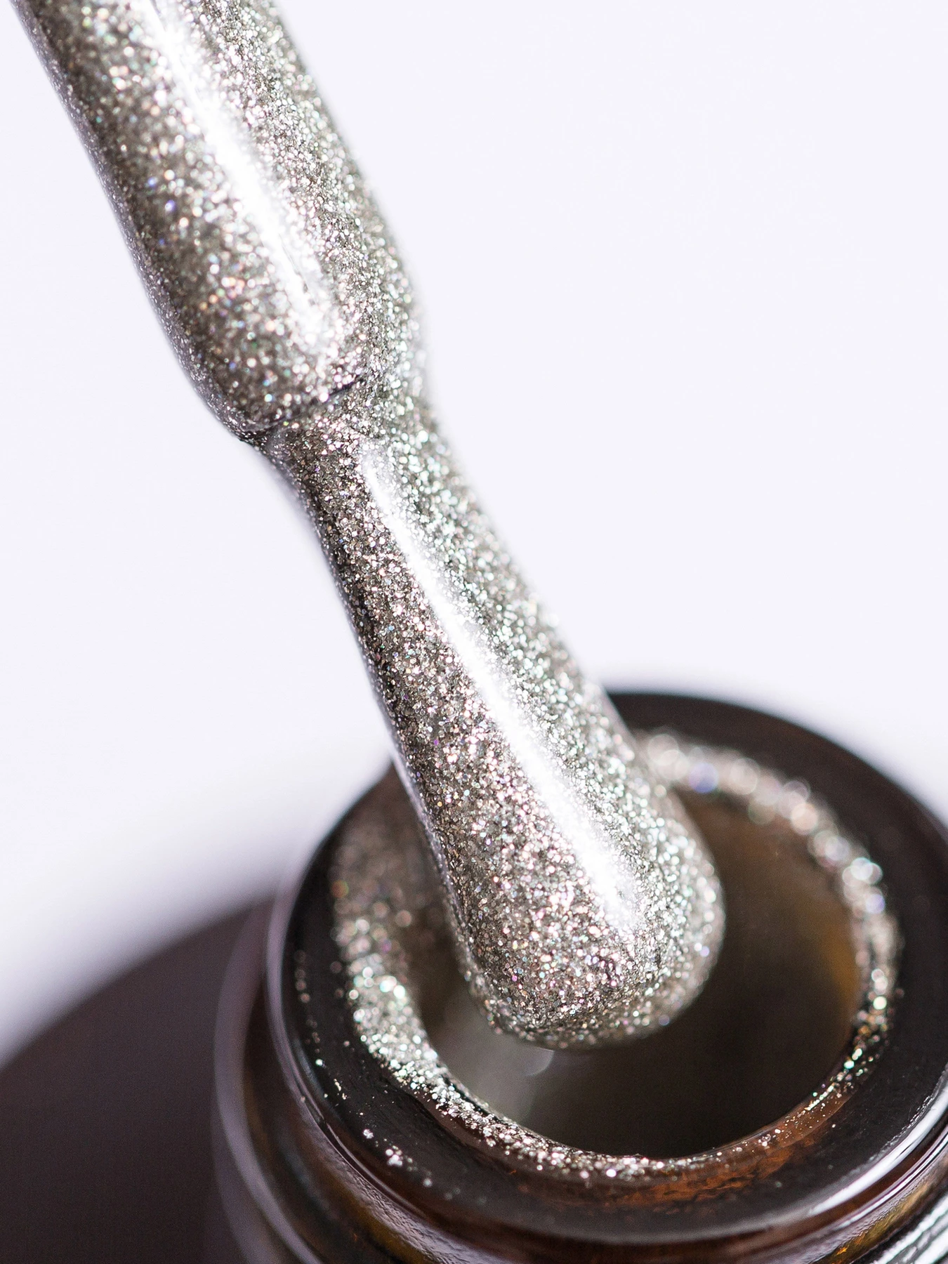 Гель-лак GLOSS Shine 401, серебристый с голографическим микроблеском Shine GLOSS COMPANY модель 4823271404362 Гель-лак GLOSS Shine 401, серебристый с голографическим микроблеском Shine GLOSS COMPANY модель 4823271404362 Фото