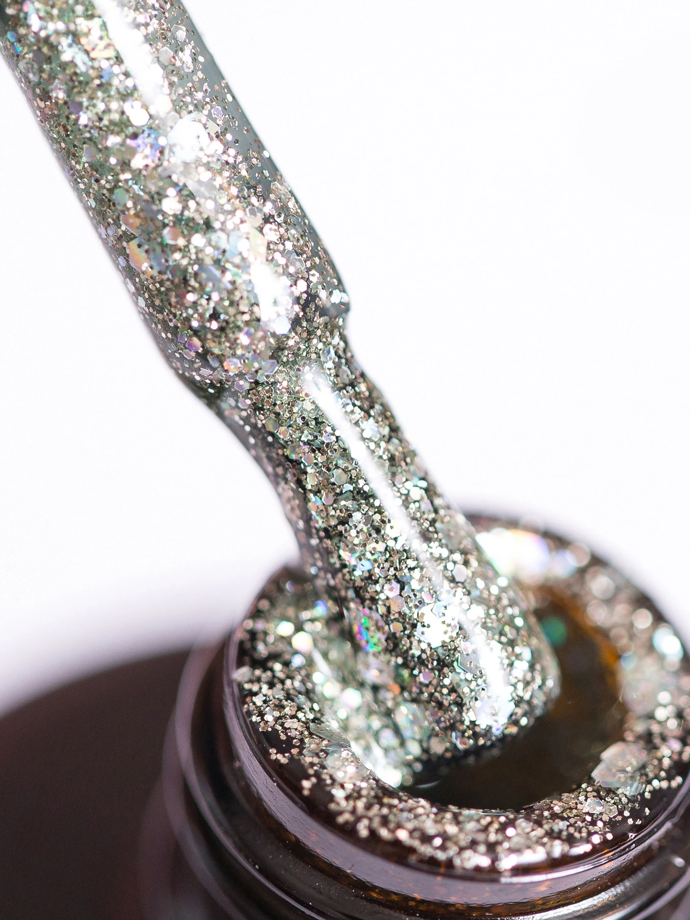 Гель-лак GLOSS Shine 410, серебристый с голографическими блестками Shine GLOSS COMPANY модель 4823271403396 Гель-лак GLOSS Shine 410, серебристый с голографическими блестками Shine GLOSS COMPANY модель 4823271403396 Фото