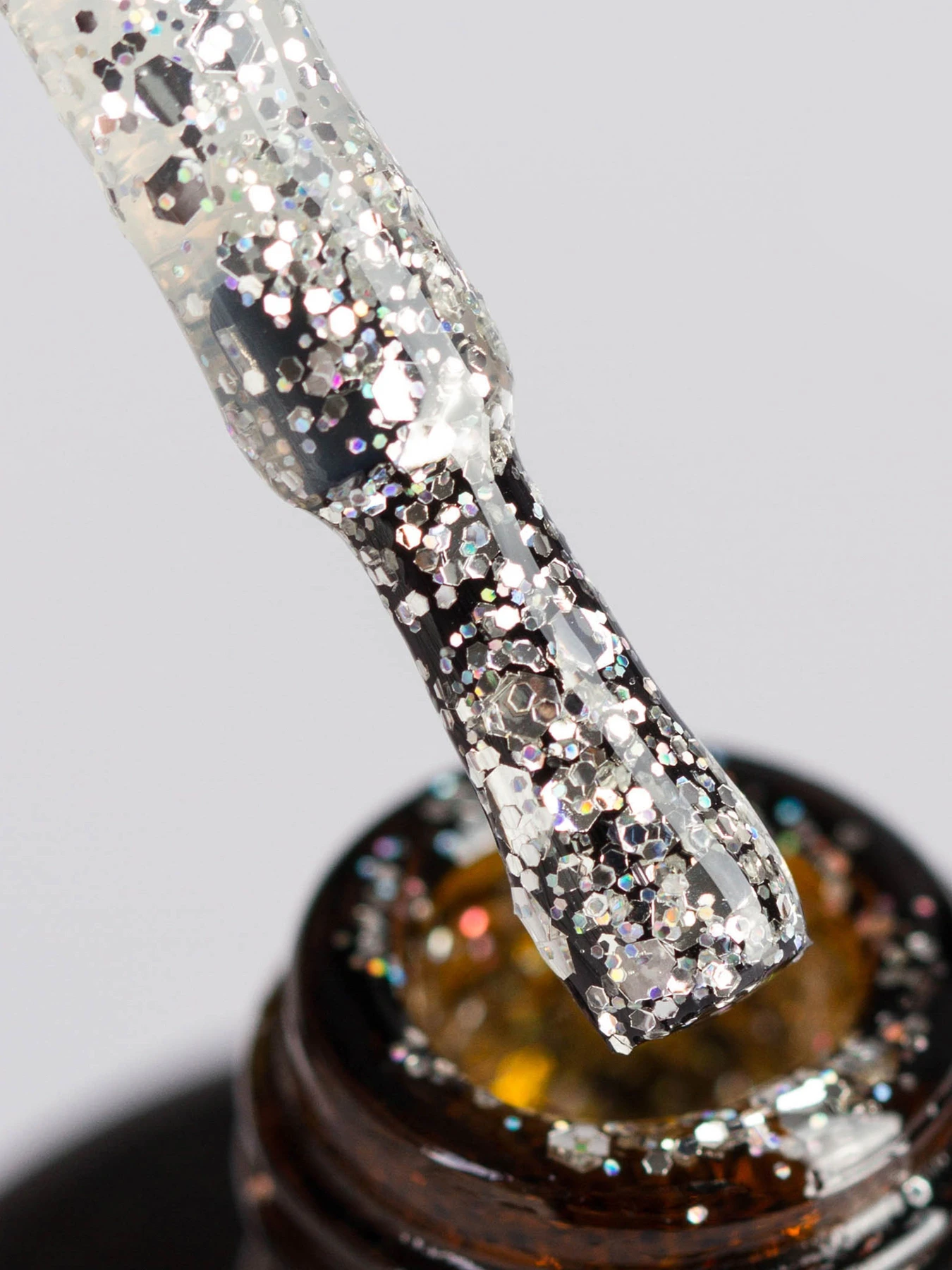 Гель-лак GLOSS Shine 411, сріблястий, голографічний мікроблиск та блискітки Shine GLOSS COMPANY модель 4823271402863 Гель-лак GLOSS Shine 411, сріблястий, голографічний мікроблиск та блискітки Shine GLOSS COMPANY модель 4823271402863 Фото
