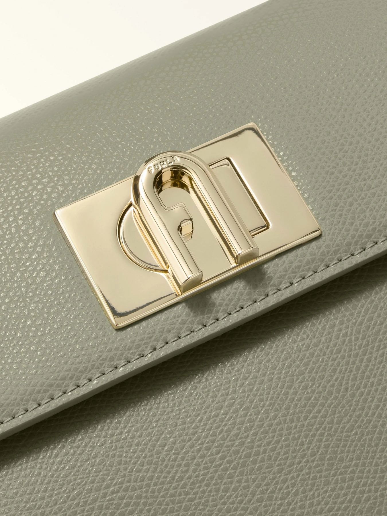 Сумки Furla модель WB00109ARE000AG7001007 Сумки Furla модель WB00109ARE000AG7001007 Фото