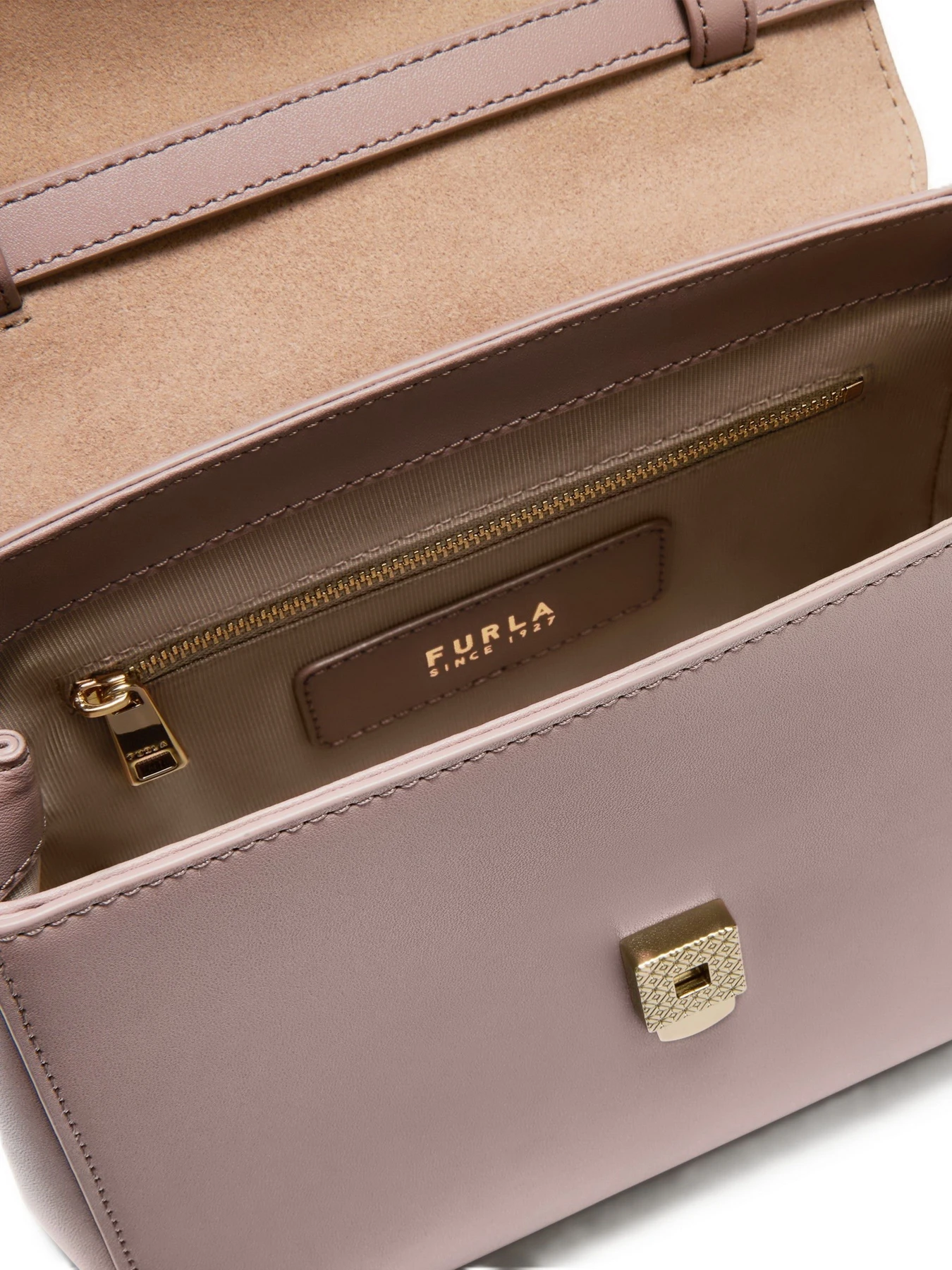 Сумки Furla модель WB01704BX3913MA2001007 Сумки Furla модель WB01704BX3913MA2001007 Фото