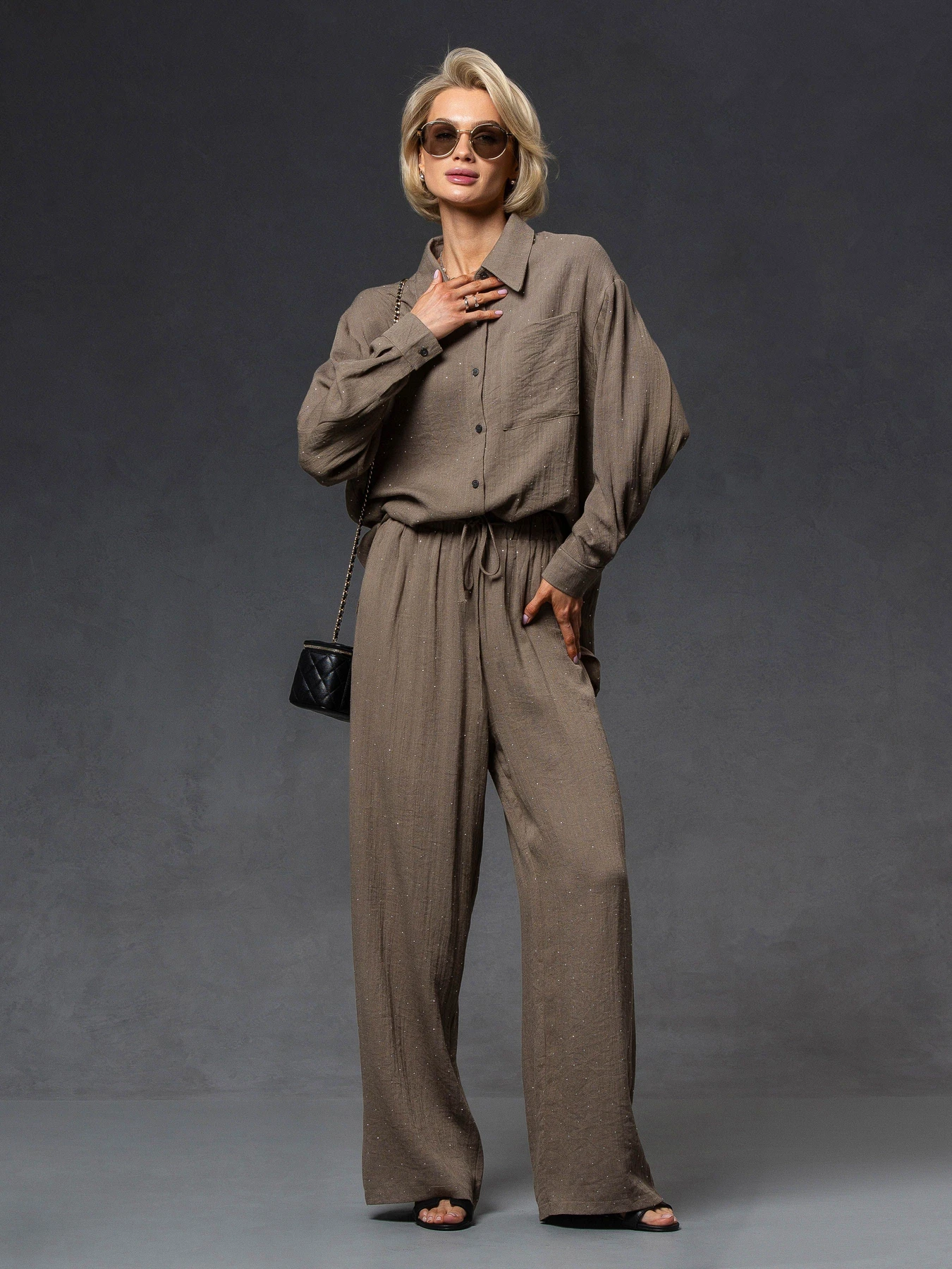 Костюмы VIVA WEAR модель 333-crystal-khaki Костюмы VIVA WEAR модель 333-crystal-khaki Фото
