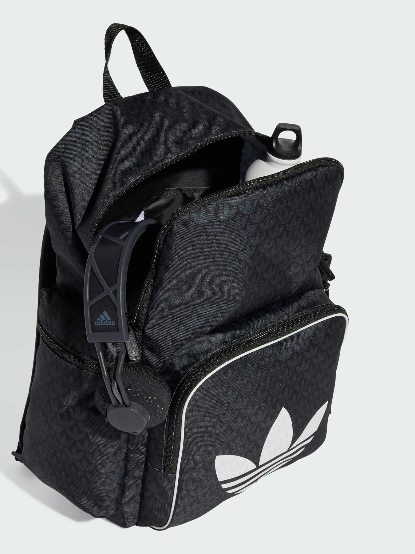 Рюкзаки Adidas Graphics модель JD5364 Рюкзаки Adidas Graphics модель JD5364 Фото