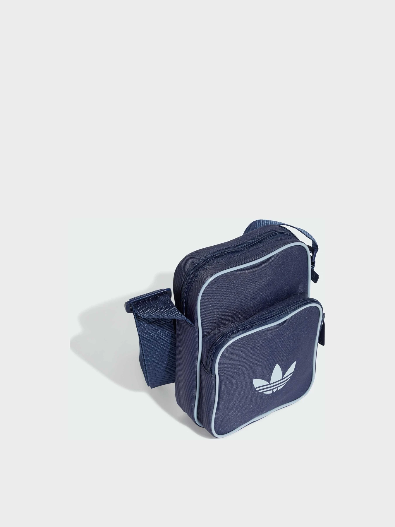 Сумки Adidas модель JD5544 Сумки Adidas модель JD5544 Фото