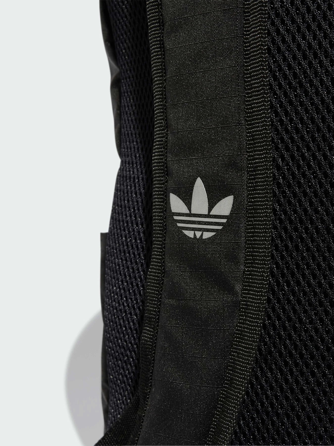 Рюкзаки Adidas модель JD5572 Рюкзаки Adidas модель JD5572 Фото