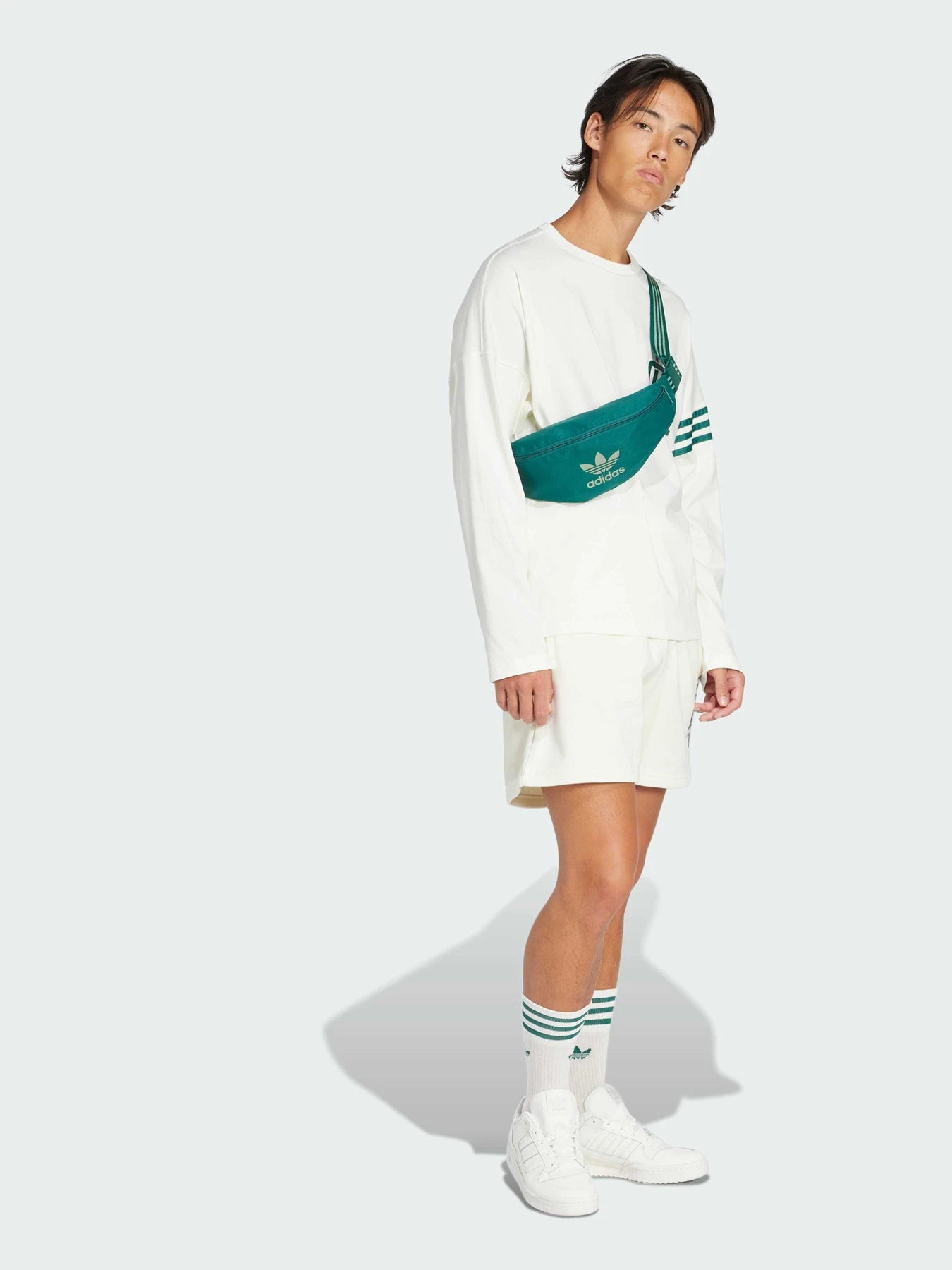 Шорты Adidas Graphics модель JD0688 Шорты Adidas Graphics модель JD0688 Фото