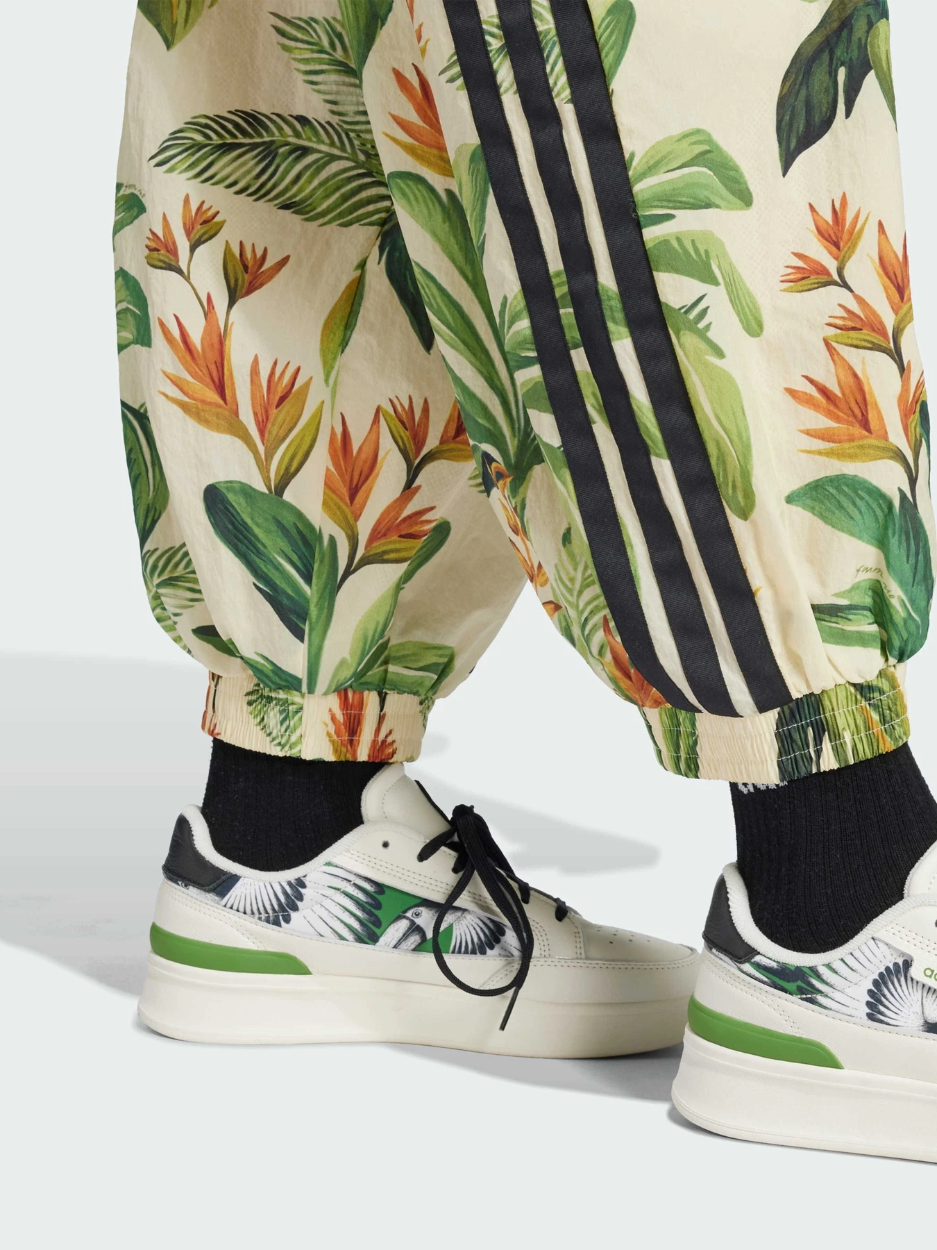 Брюки Adidas модель JD6300 Брюки Adidas модель JD6300 Фото