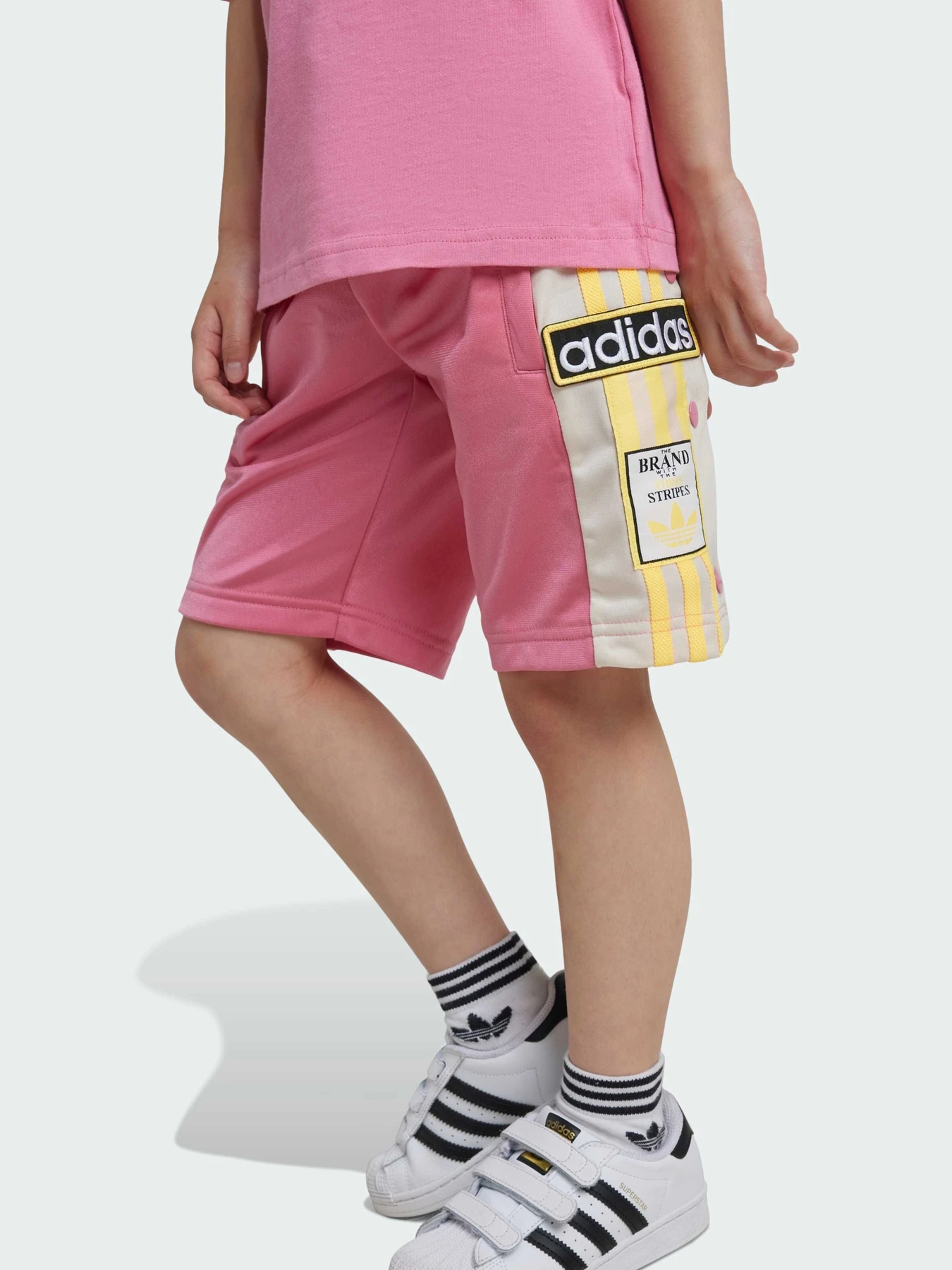 Костюмы Adidas Adicolor модель IX7443 Костюмы Adidas Adicolor модель IX7443 Фото