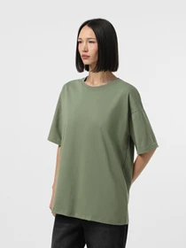 Футболки и поло Ейсік Оверсайз модель Haki_Rozheva Фото