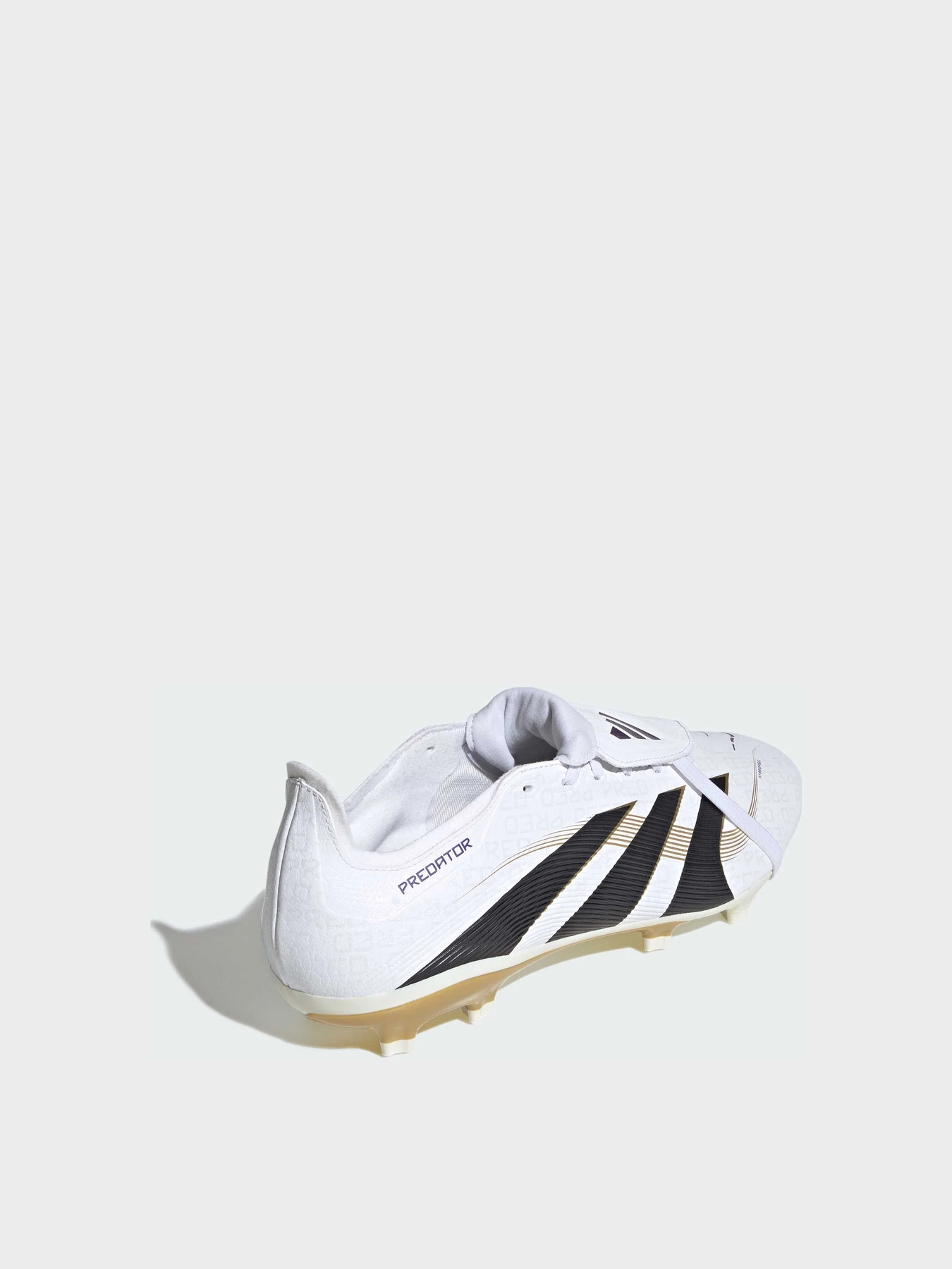 Кросівки Adidas Predator модель JI1114 Фото