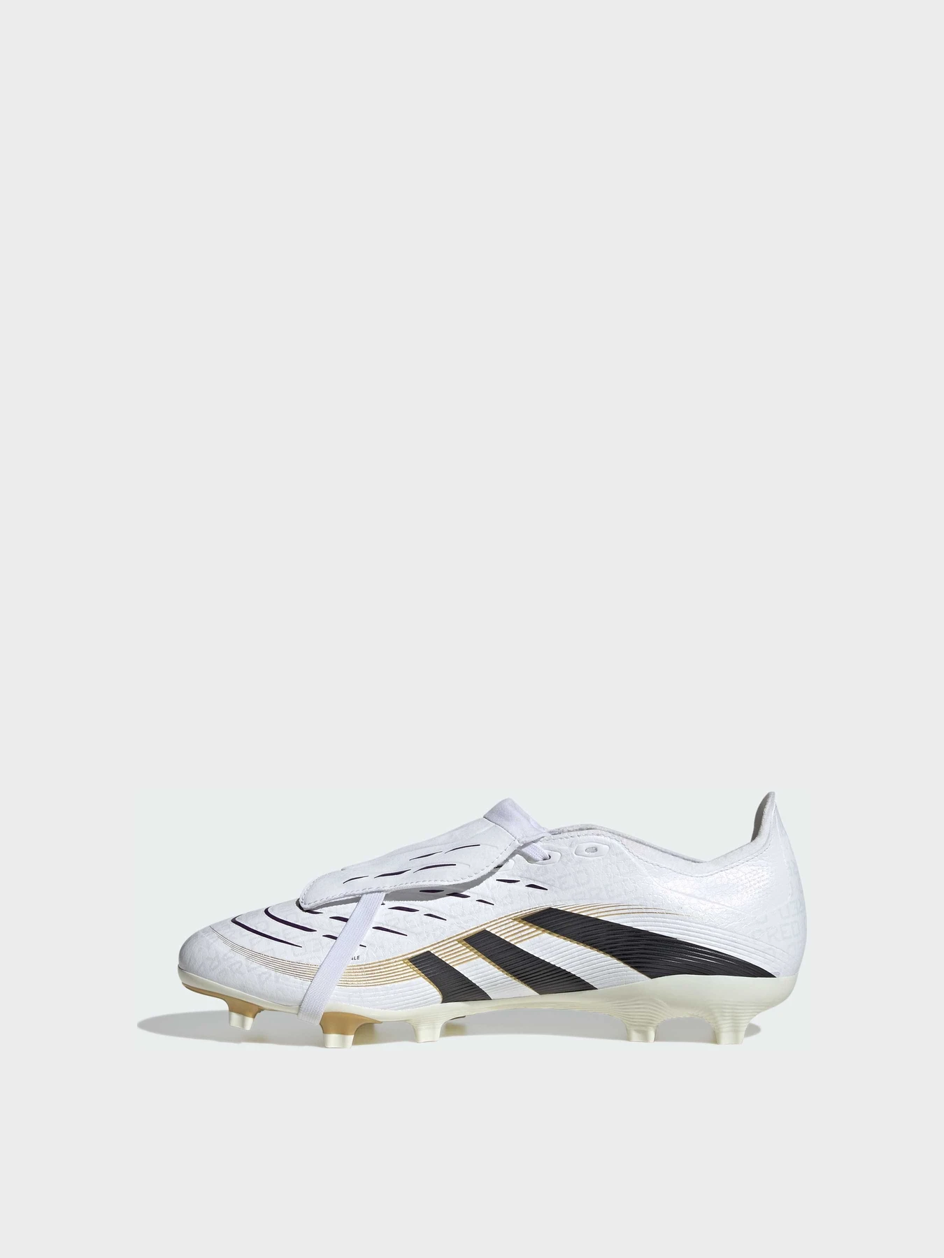 Кросівки Adidas Predator модель JI1114 Фото