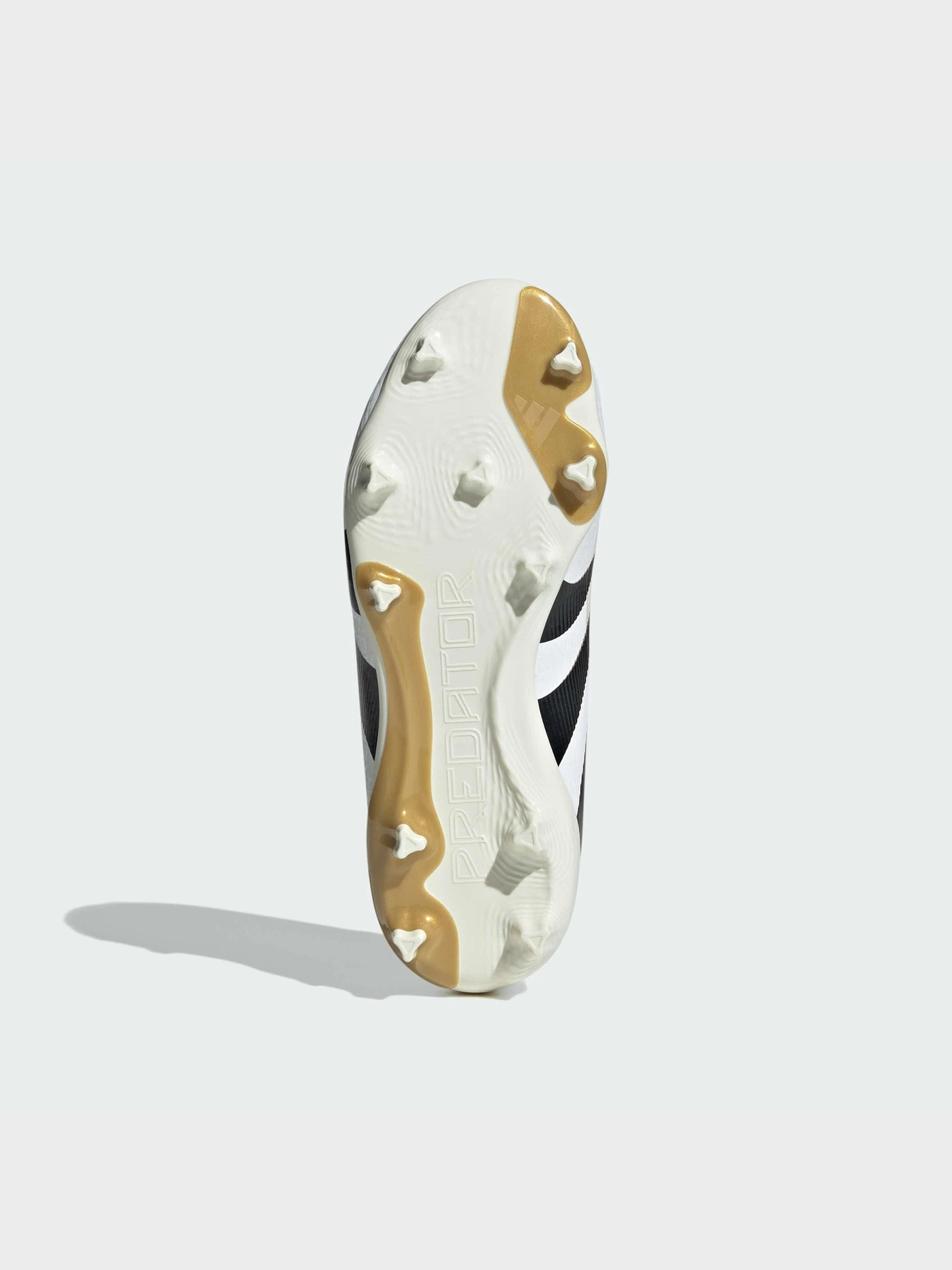 Кроссовки Adidas Predator модель JI1124 Кроссовки Adidas Predator модель JI1124 Фото