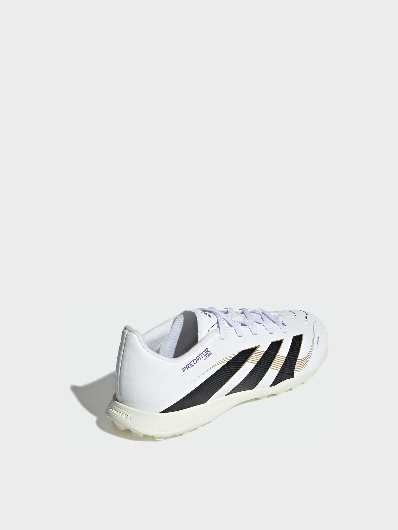 Кроссовки Adidas Predator модель JI1152 Кроссовки Adidas Predator модель JI1152 Фото
