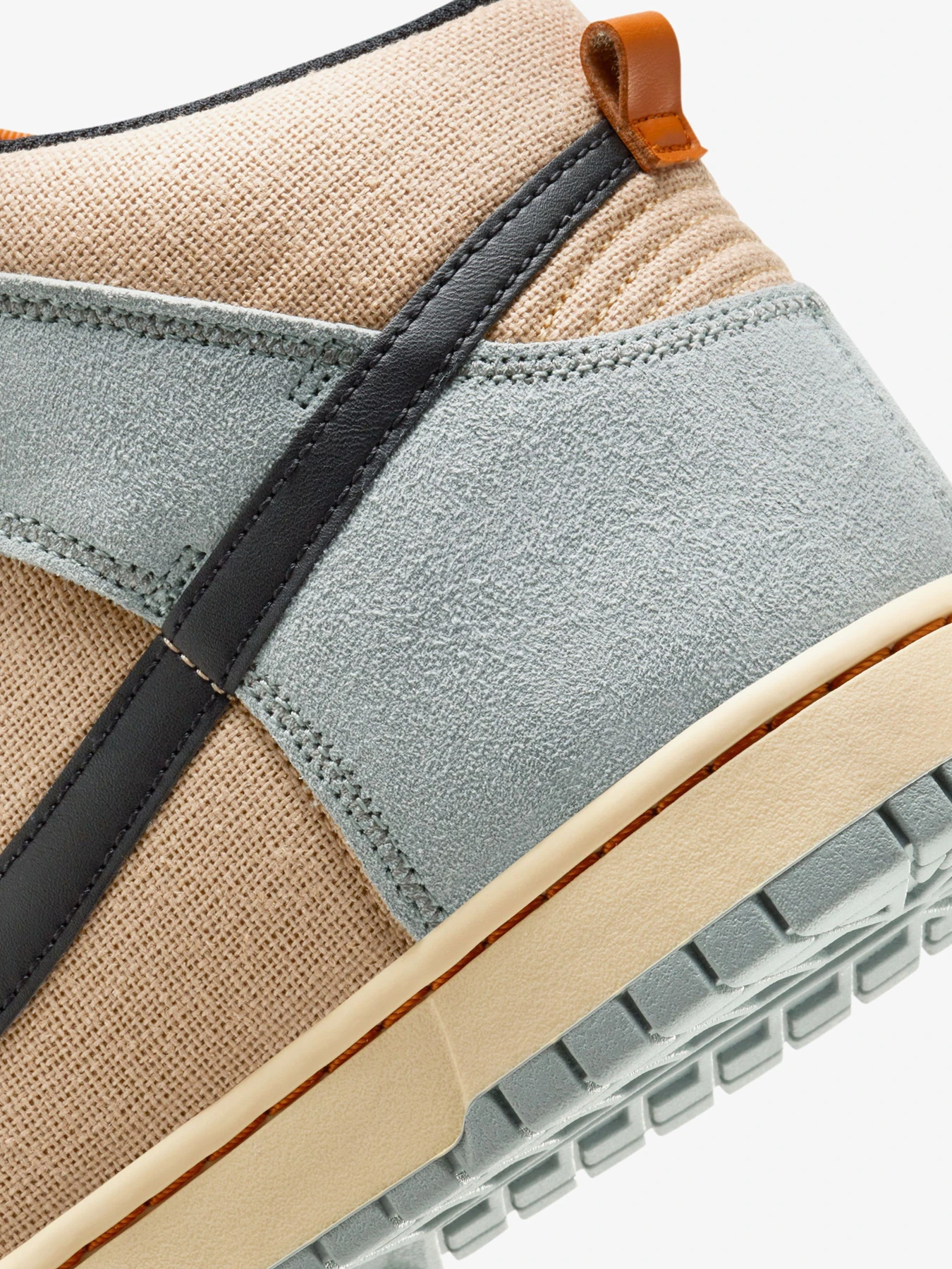 Кросівки NIKE модель FJ4191.200 Кросівки NIKE модель FJ4191.200 Фото