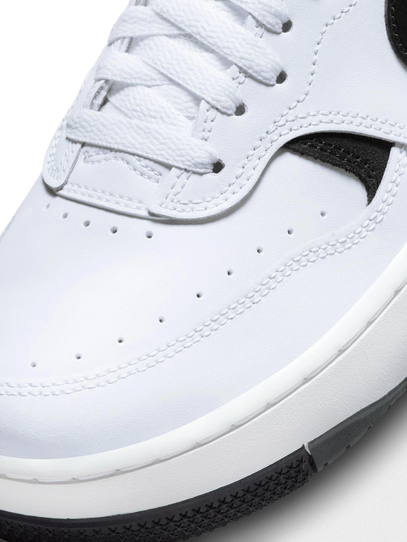 Кросівки NIKE модель DX9176.100 Кросівки NIKE модель DX9176.100 Фото