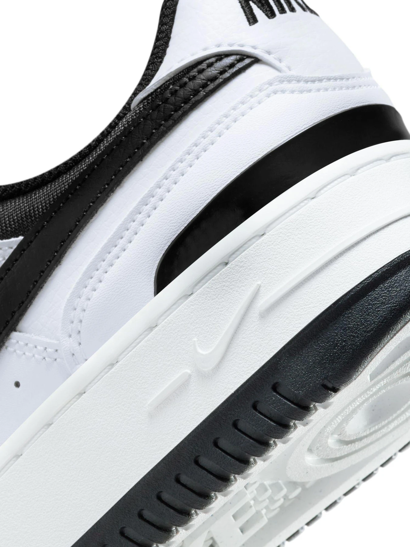 Кросівки NIKE модель DX9176.100 Кросівки NIKE модель DX9176.100 Фото
