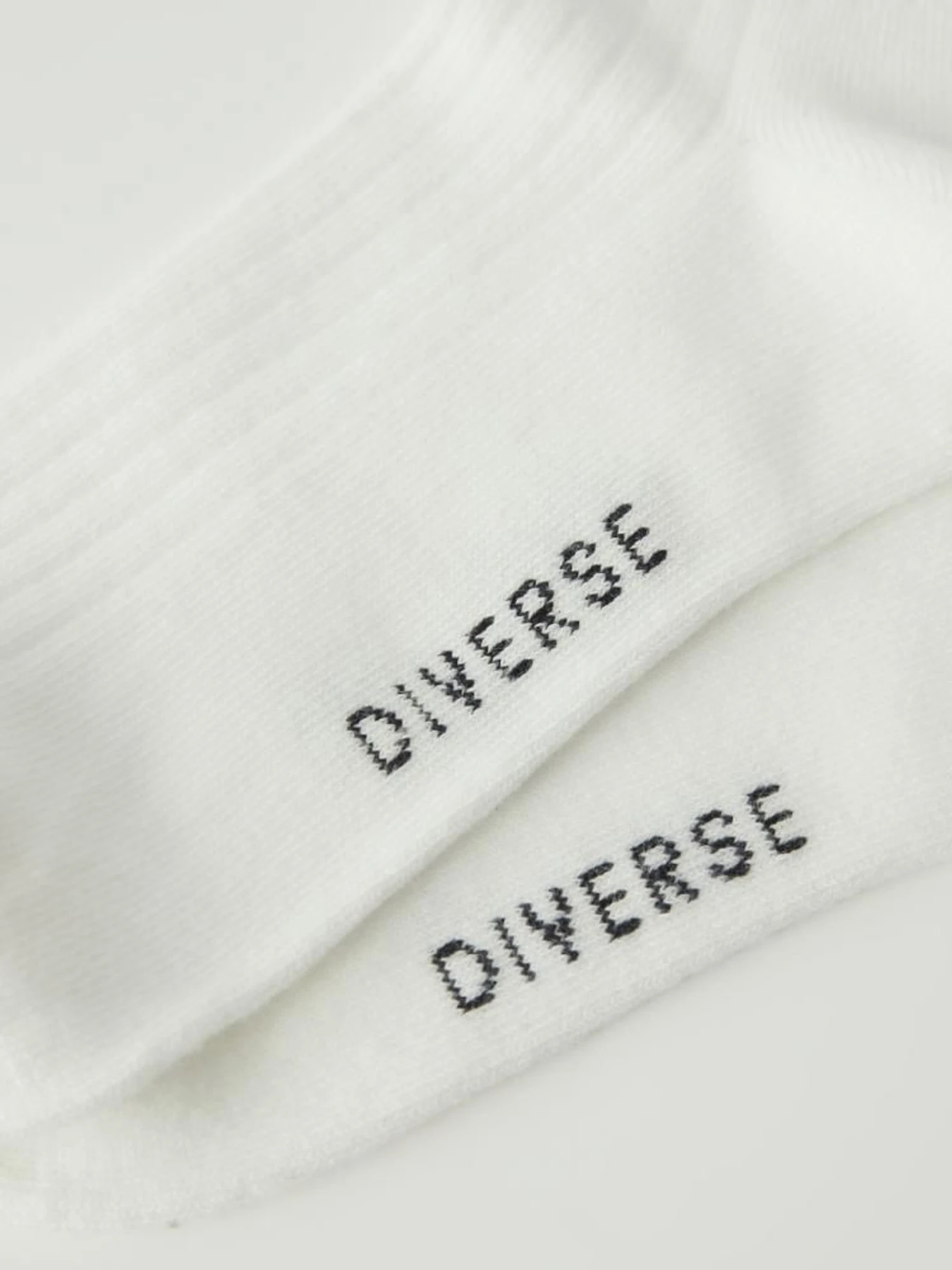 Носки и гольфы DIVERSE модель 10045010 Носки и гольфы DIVERSE модель 10045010 Фото