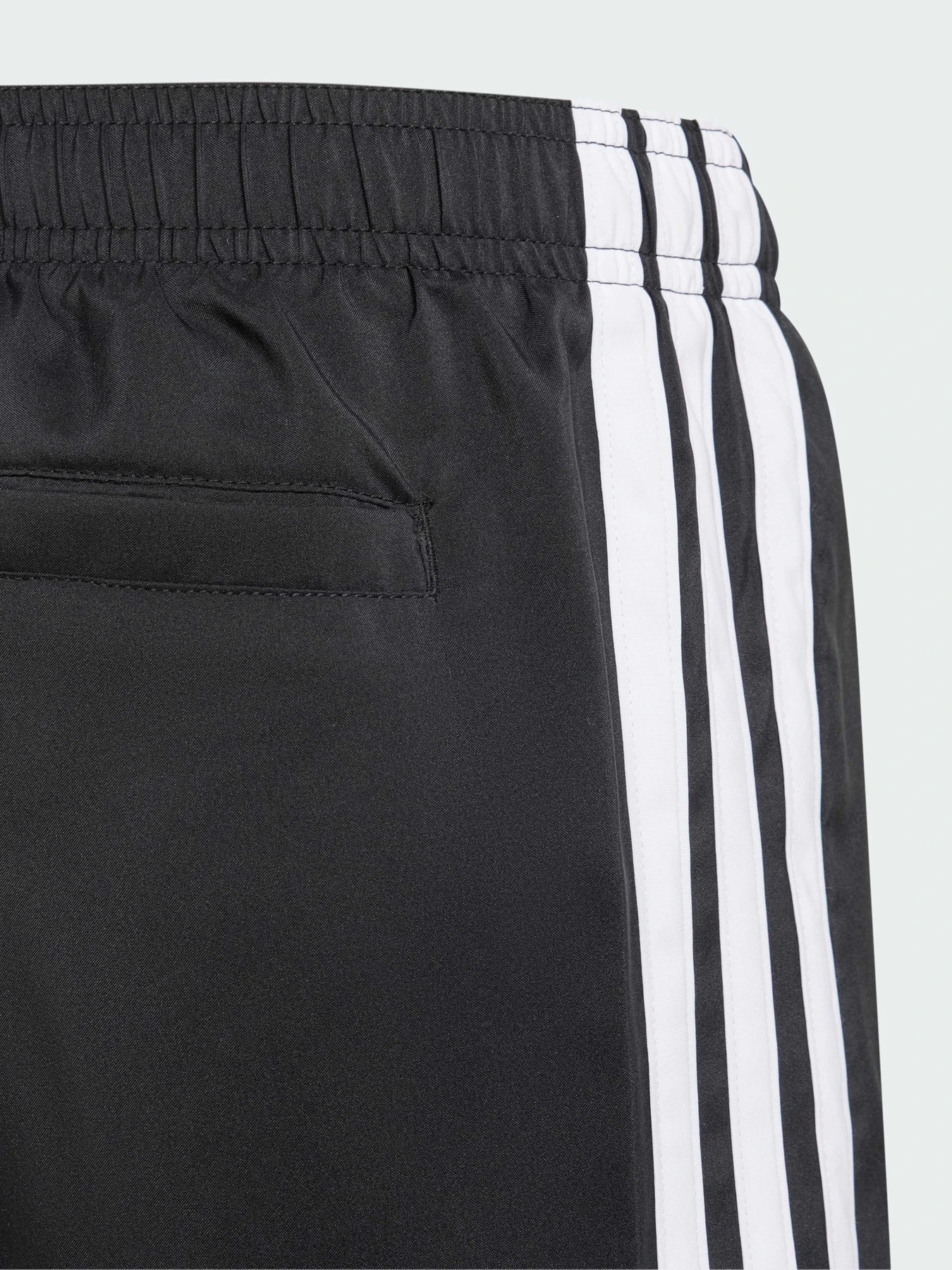 Одежда для пляжа Adidas 3 Stripes модель JD8013 Одежда для пляжа Adidas 3 Stripes модель JD8013 Фото