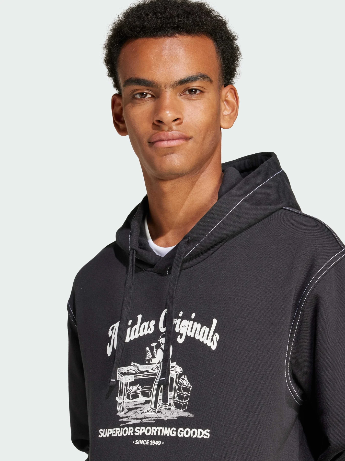 Худи и свитшоты Adidas Graphics модель JP4483 Худи и свитшоты Adidas Graphics модель JP4483 Фото
