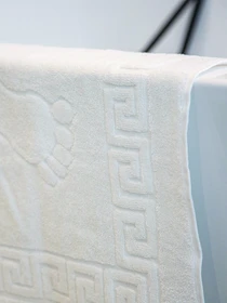 Коврик махровый для ног белый с тиснением Ножки White Ecotton модель 24690 Фото