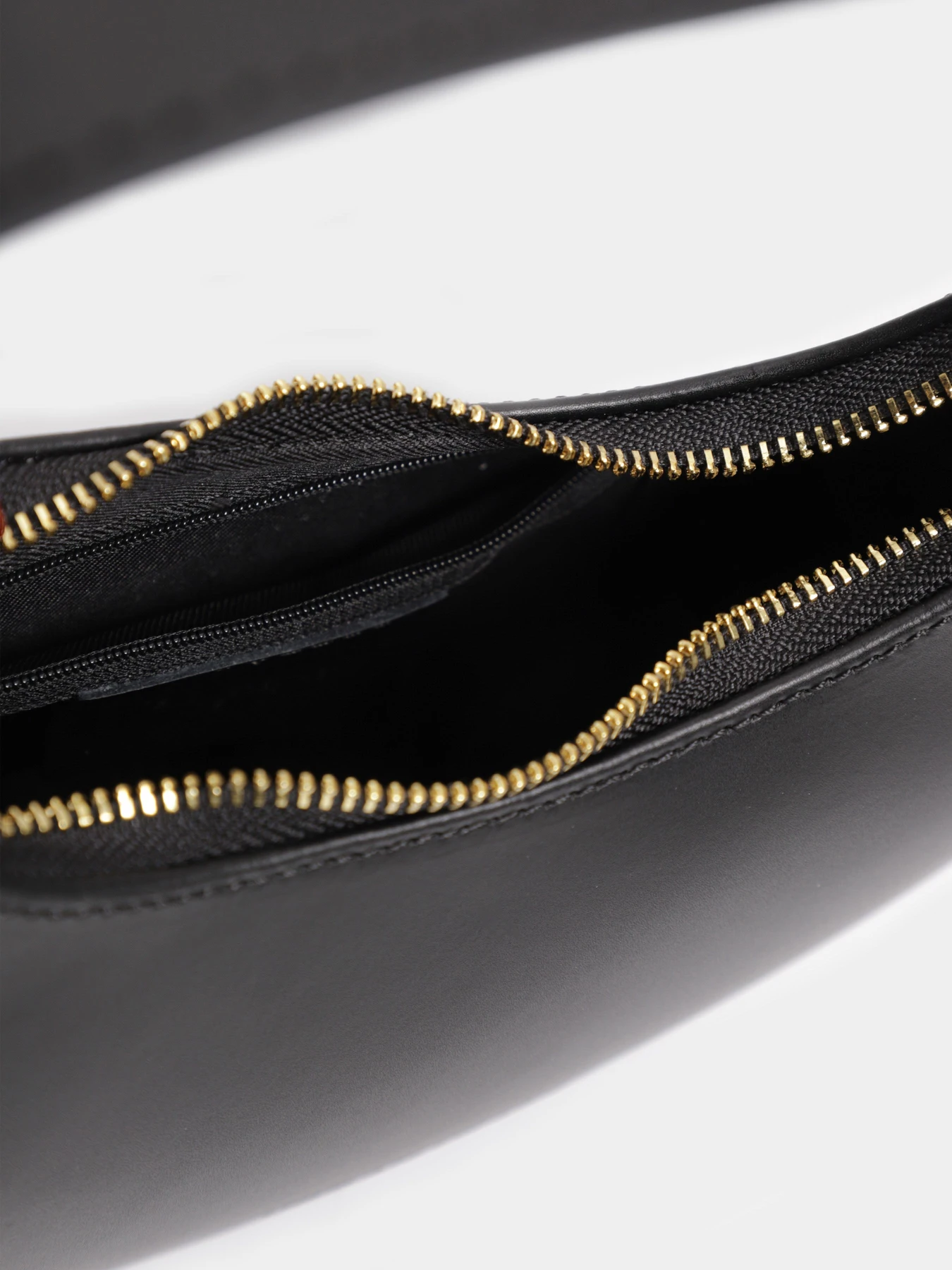 Сумки URBAN TRACE модель UT003_BLACK Фото