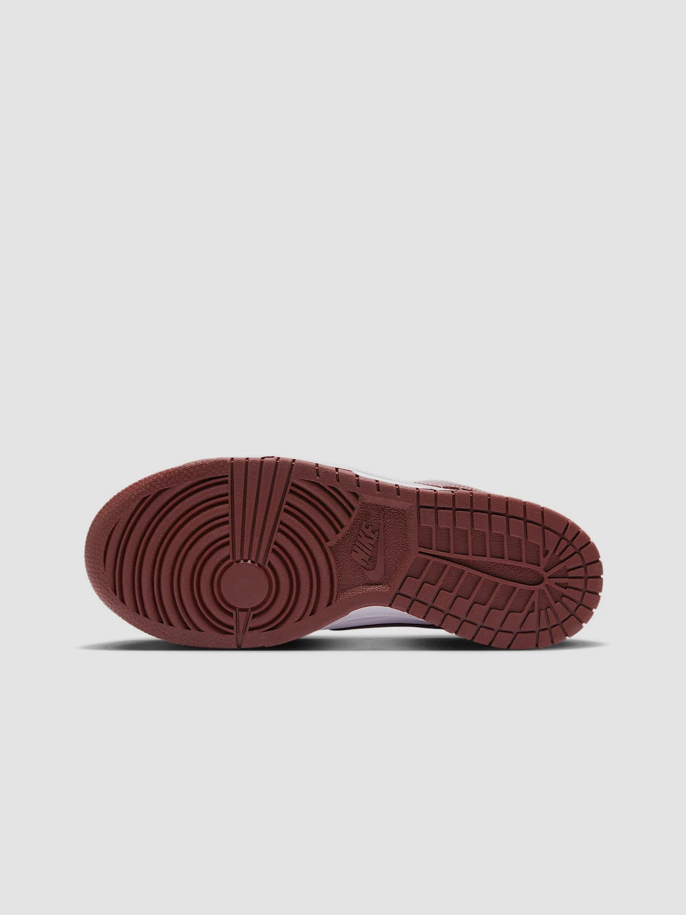 Кросівки NIKE Dunk Low GS модель FB9109-115 Кросівки NIKE Dunk Low GS модель FB9109-115 Фото