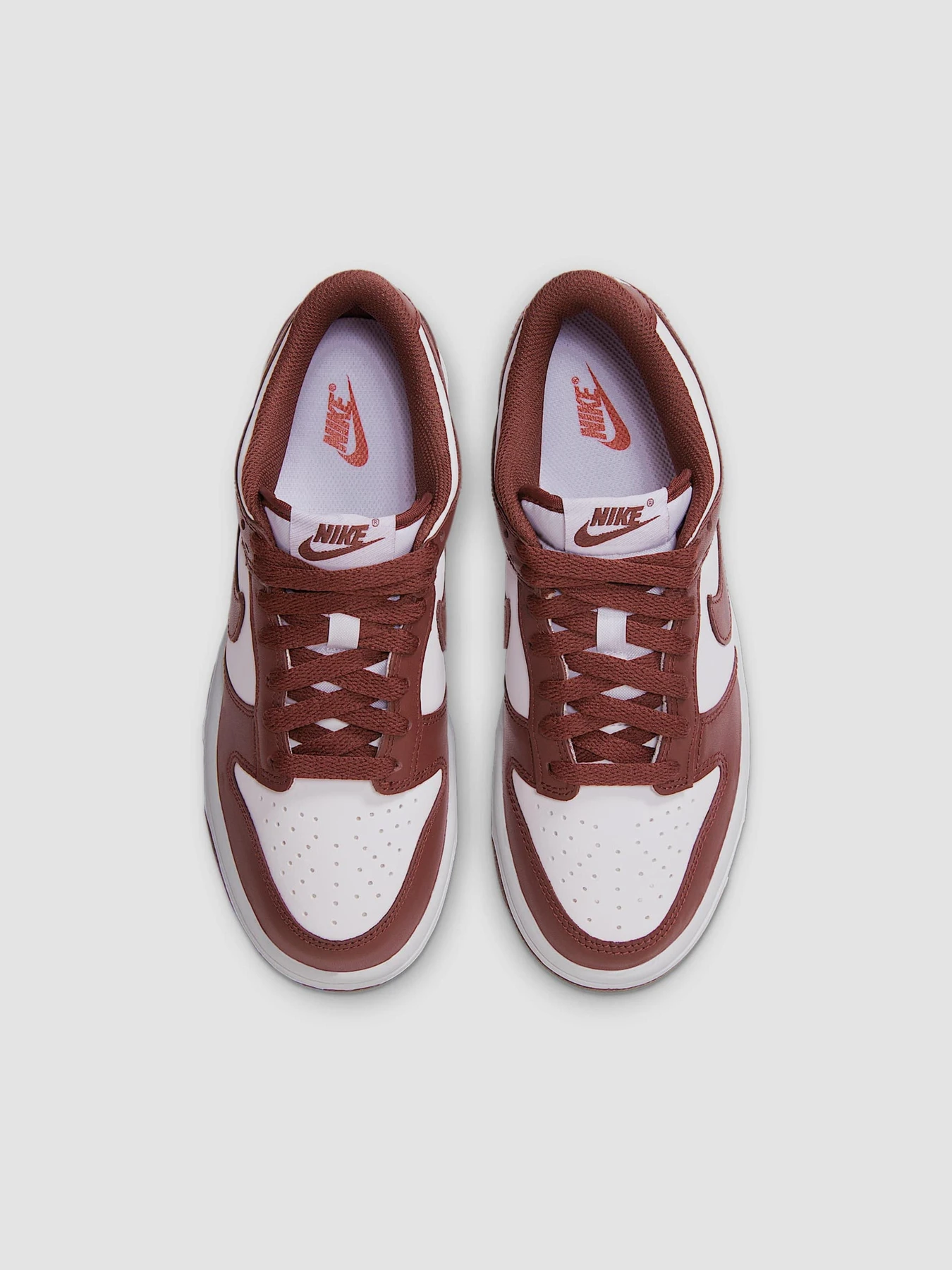 Кросівки NIKE Dunk Low GS модель FB9109-115 Кросівки NIKE Dunk Low GS модель FB9109-115 Фото