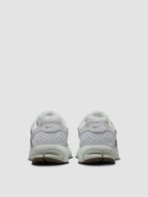 Кроссовки NIKE Zoom Vomero 5 модель FJ2028-103 Фото