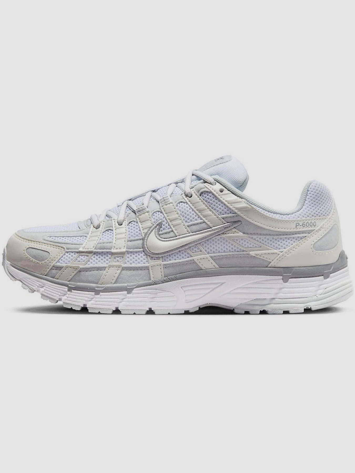 Кросівки NIKE P-6000 Summit White Pure Platinum модель FV6603-101 Кросівки NIKE P-6000 Summit White Pure Platinum модель FV6603-101 Фото