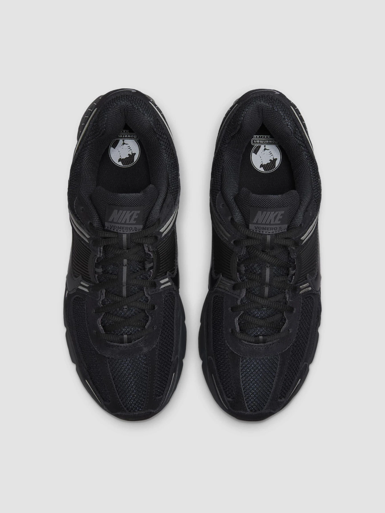 Кросівки NIKE Zoom Vomero 5 модель HF1553-001 Кросівки NIKE Zoom Vomero 5 модель HF1553-001 Фото
