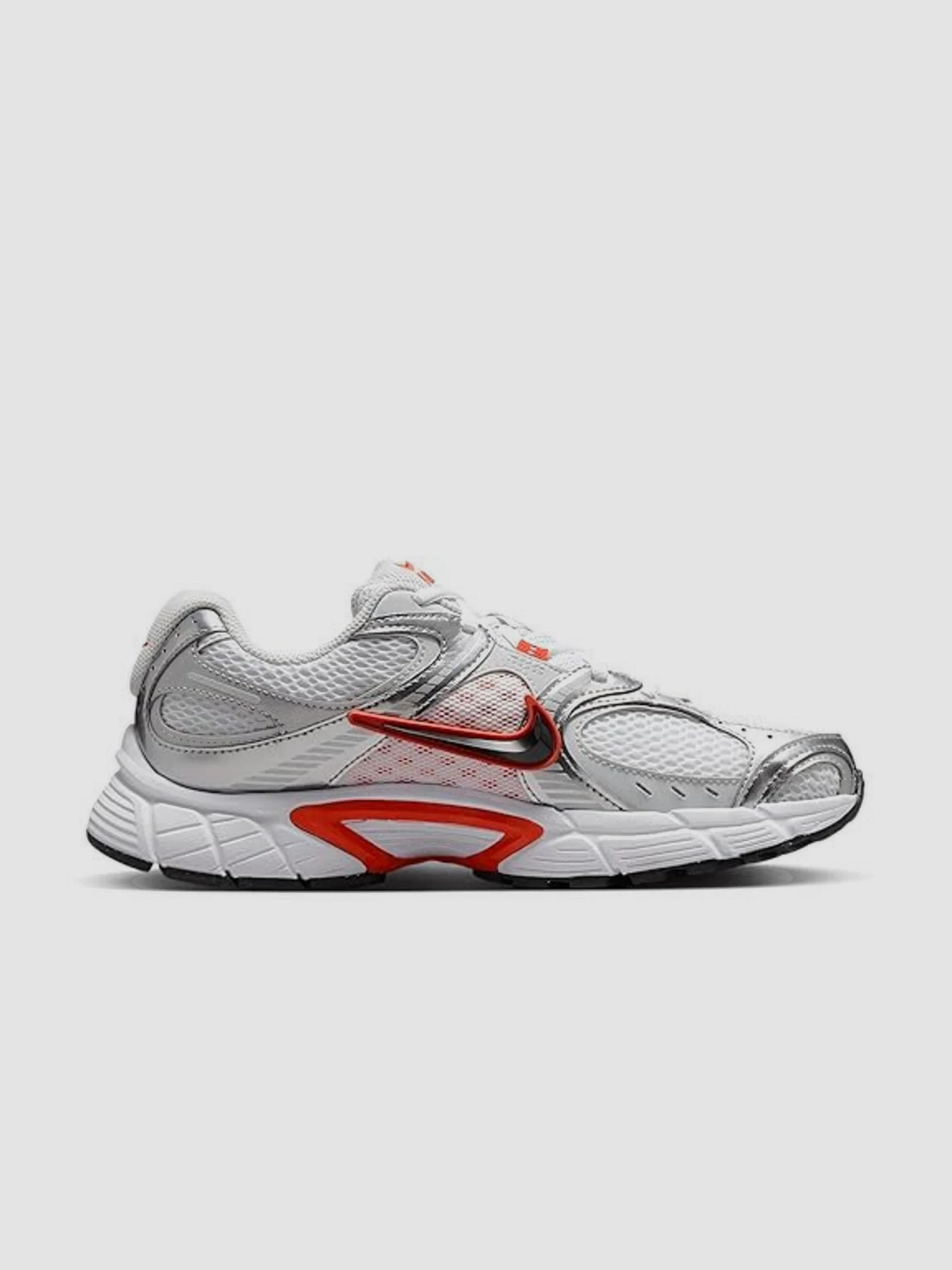 Кроссовки NIKE V5 Rnr модель HQ7901-100 Кроссовки NIKE V5 Rnr модель HQ7901-100 Фото
