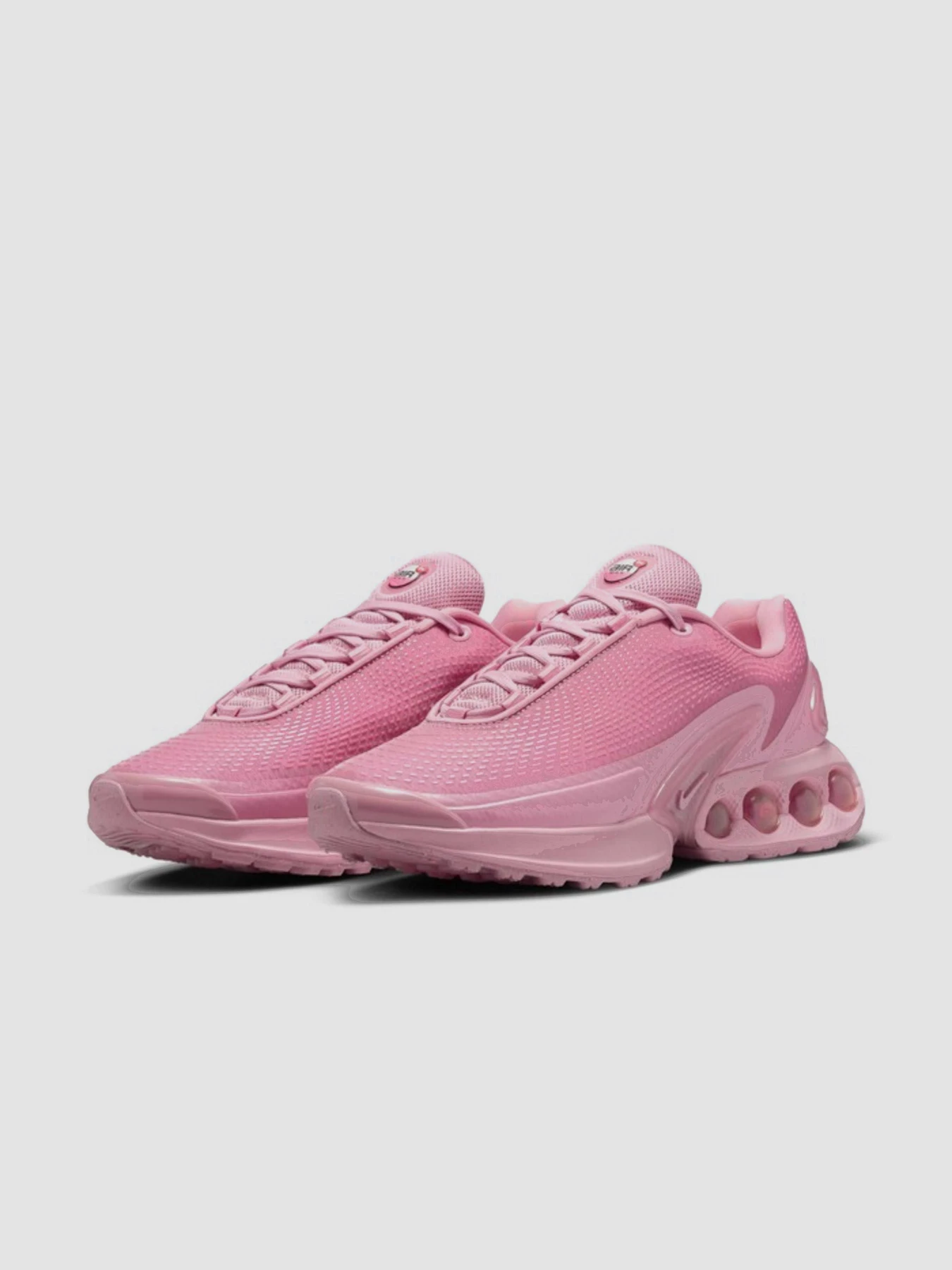 Кроссовки NIKE Air Max Dn модель HV4861-600 Кроссовки NIKE Air Max Dn модель HV4861-600 Фото