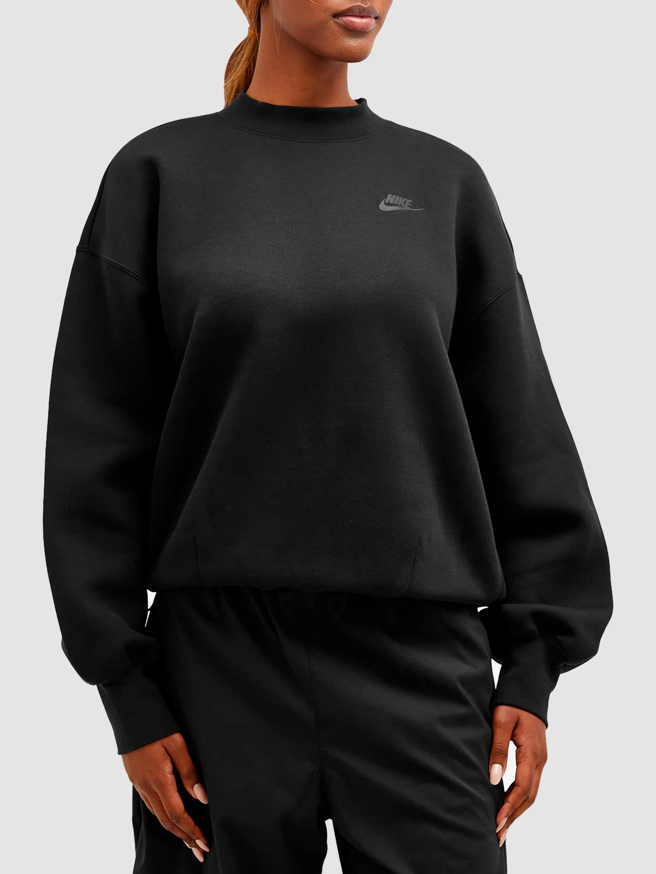 Худи и свитшоты NIKE ech Fleece Oversized Crew Sweat модель FV8041-010 Худи и свитшоты NIKE ech Fleece Oversized Crew Sweat модель FV8041-010 Фото