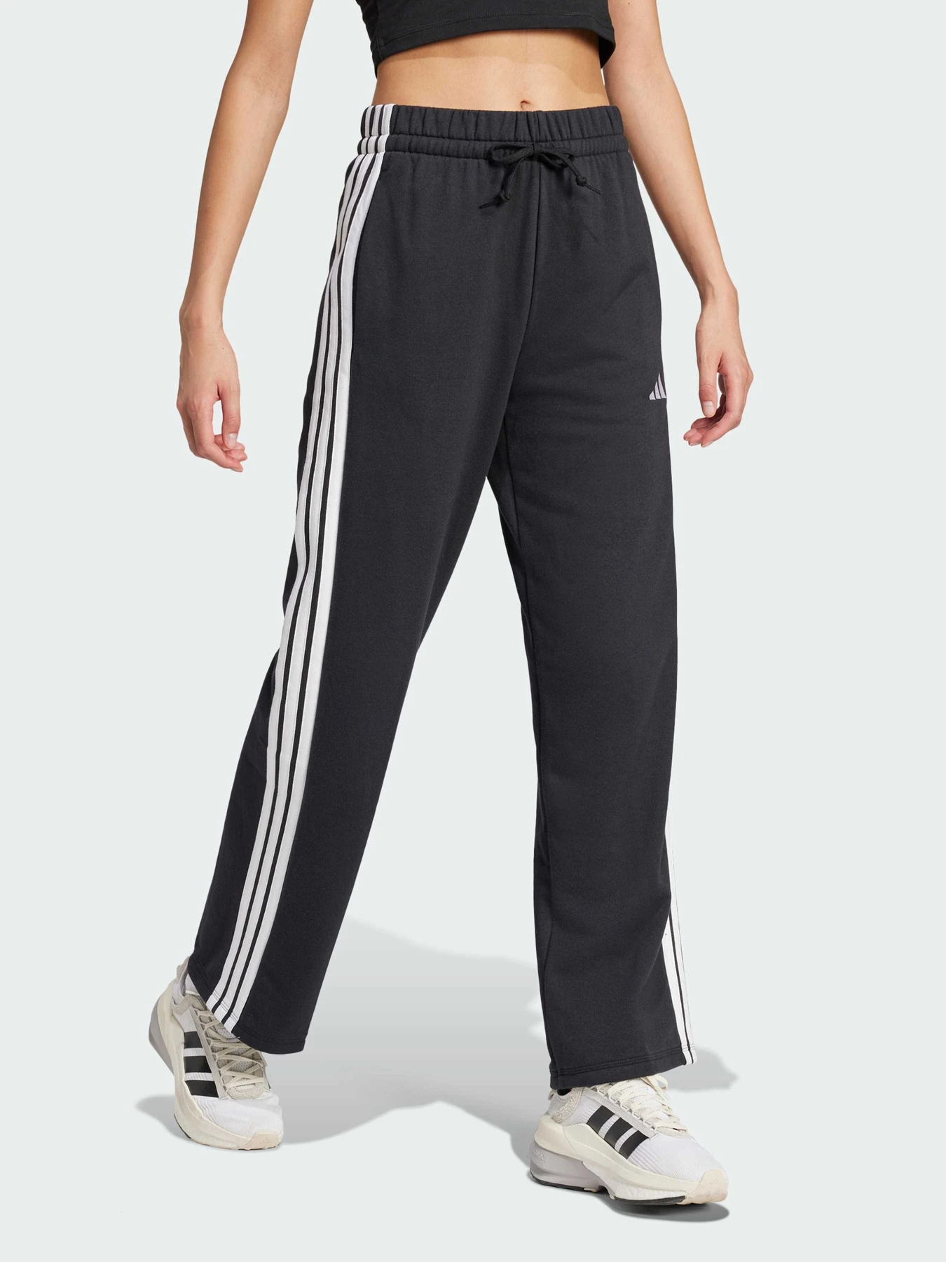 Брюки Adidas модель JW7182 Брюки Adidas модель JW7182 Фото